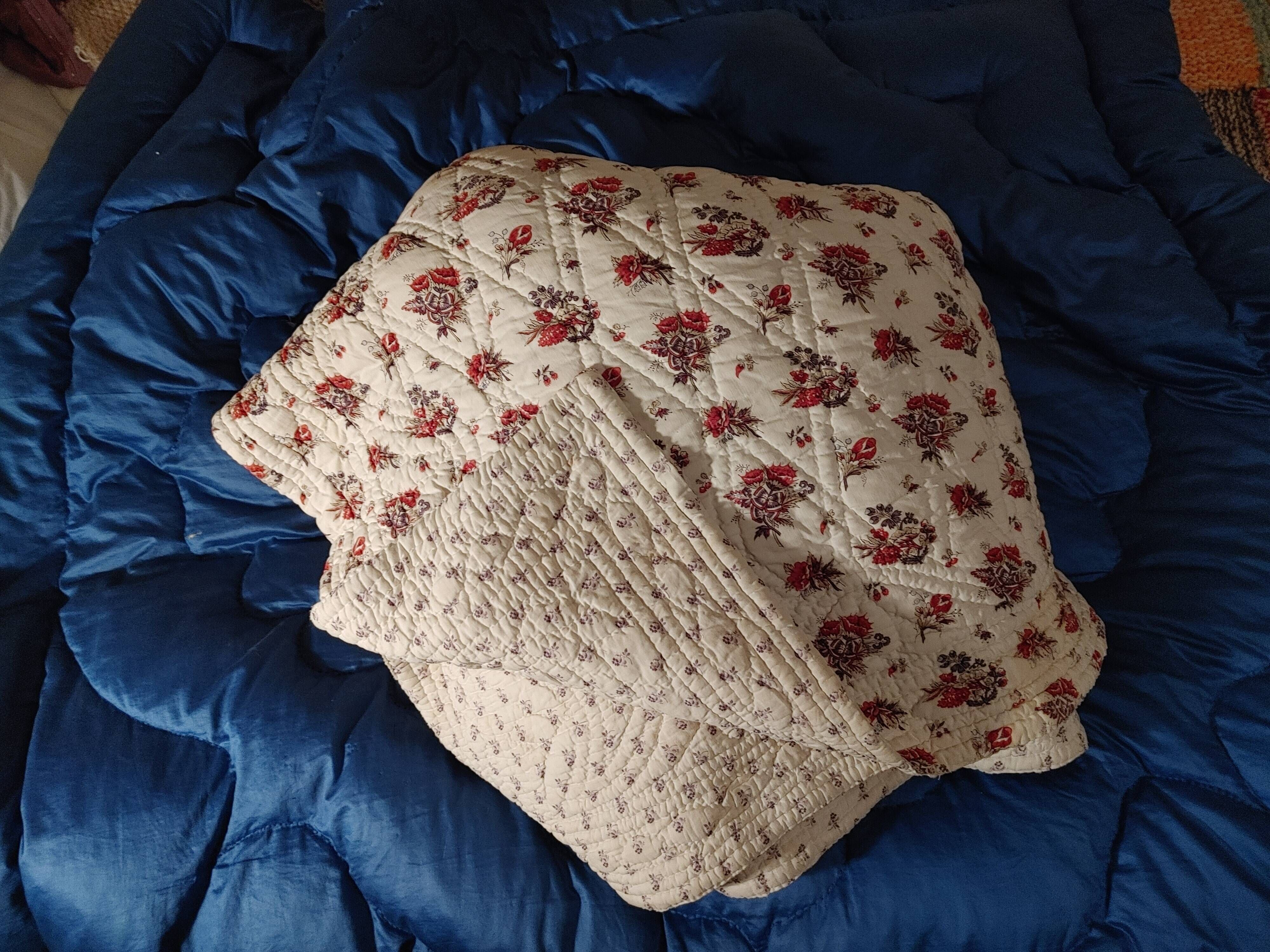 Boutis old antique quilted blanket with floral decoration - circa 1900/1920