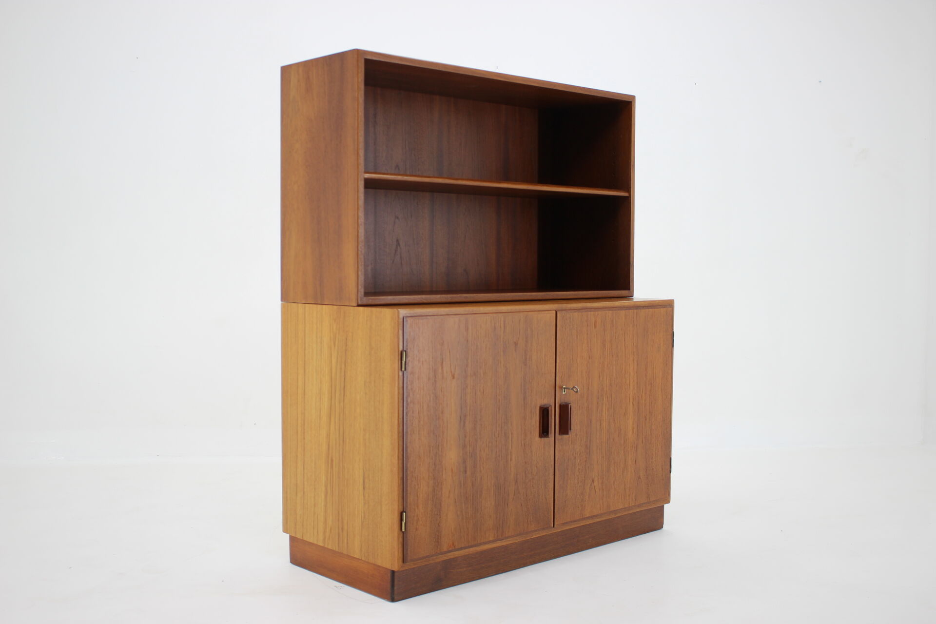 Danish teak bookcase by Børge Mogensen published by Soborg Möbler 1960s, Denmark