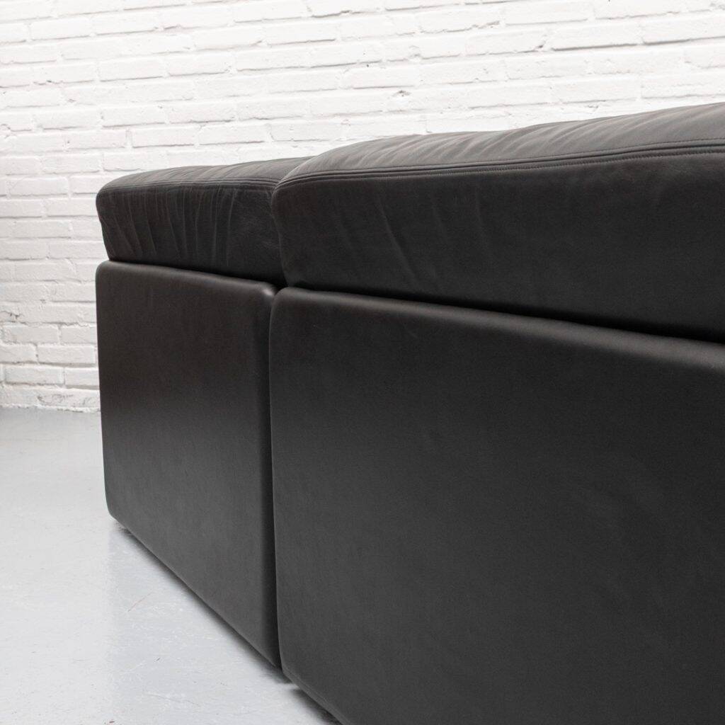 De Sede DS-76 two-seater sofa