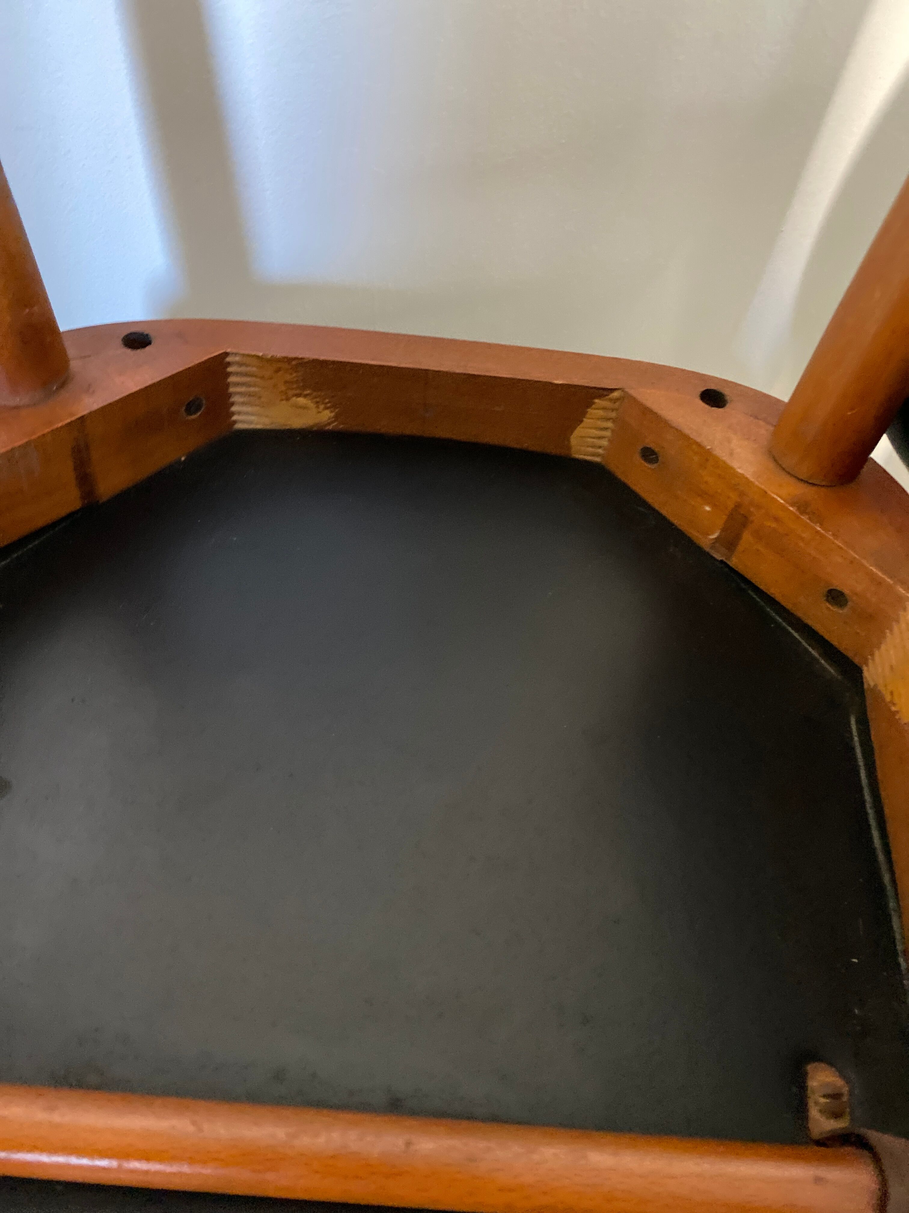 suite of 4 chairs from the 60s, "pegasus" model, from Baumann.
