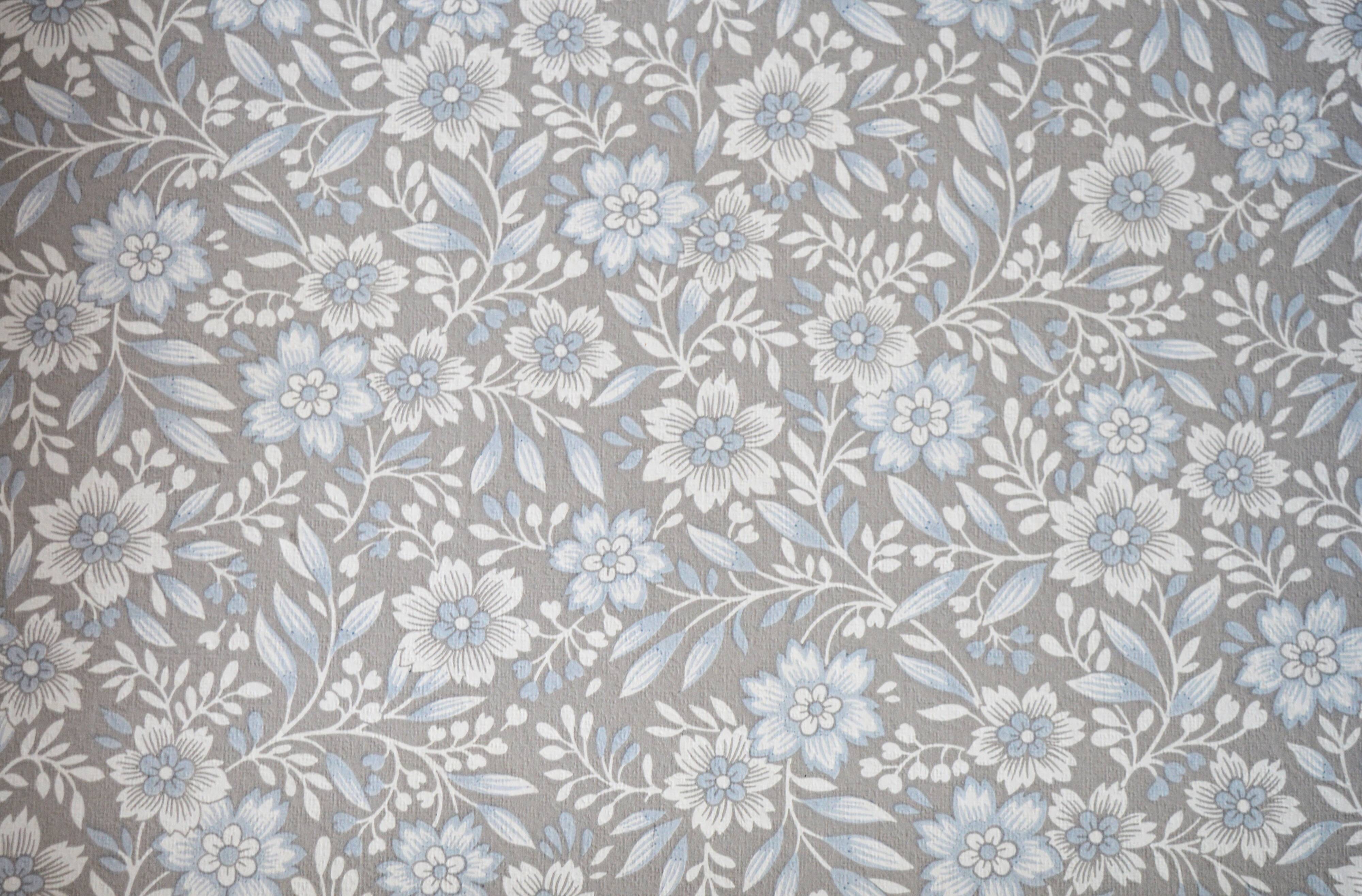 child's desk and chair