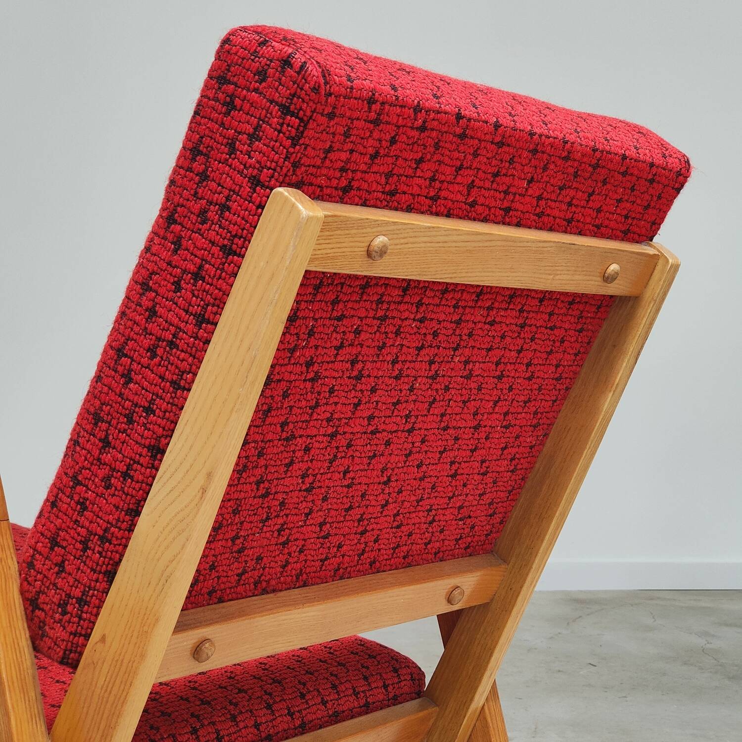 Pair of armchairs in mottled red and wood by Uluv, former Czechoslovakia 1960