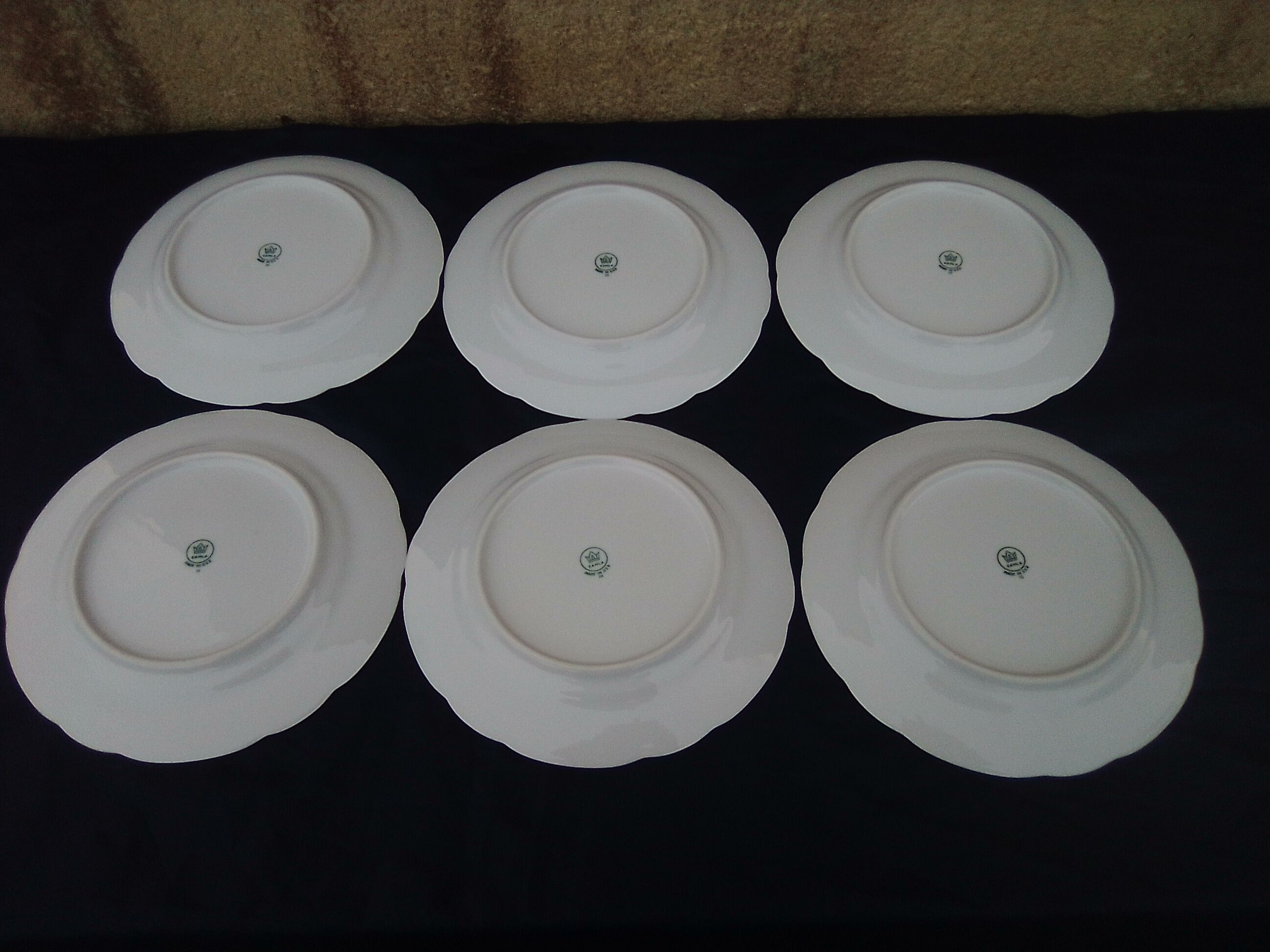 6 flat plates in Kahla porcelain made in GDR blue flower pattern diam 23.5 cm