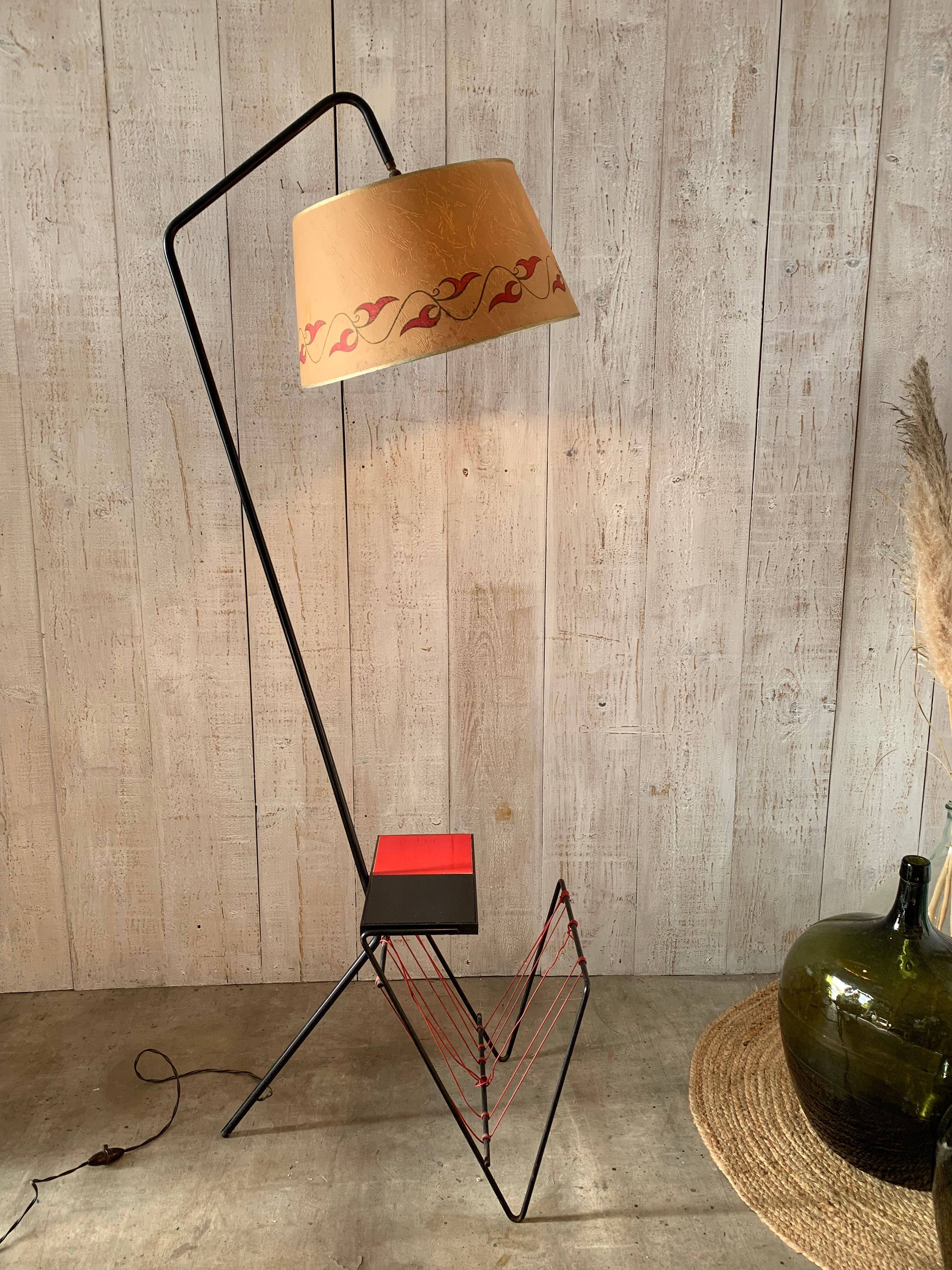 Scoubidou floor lamp