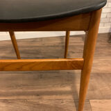 Series of 4 vintage Scandinavian style chairs