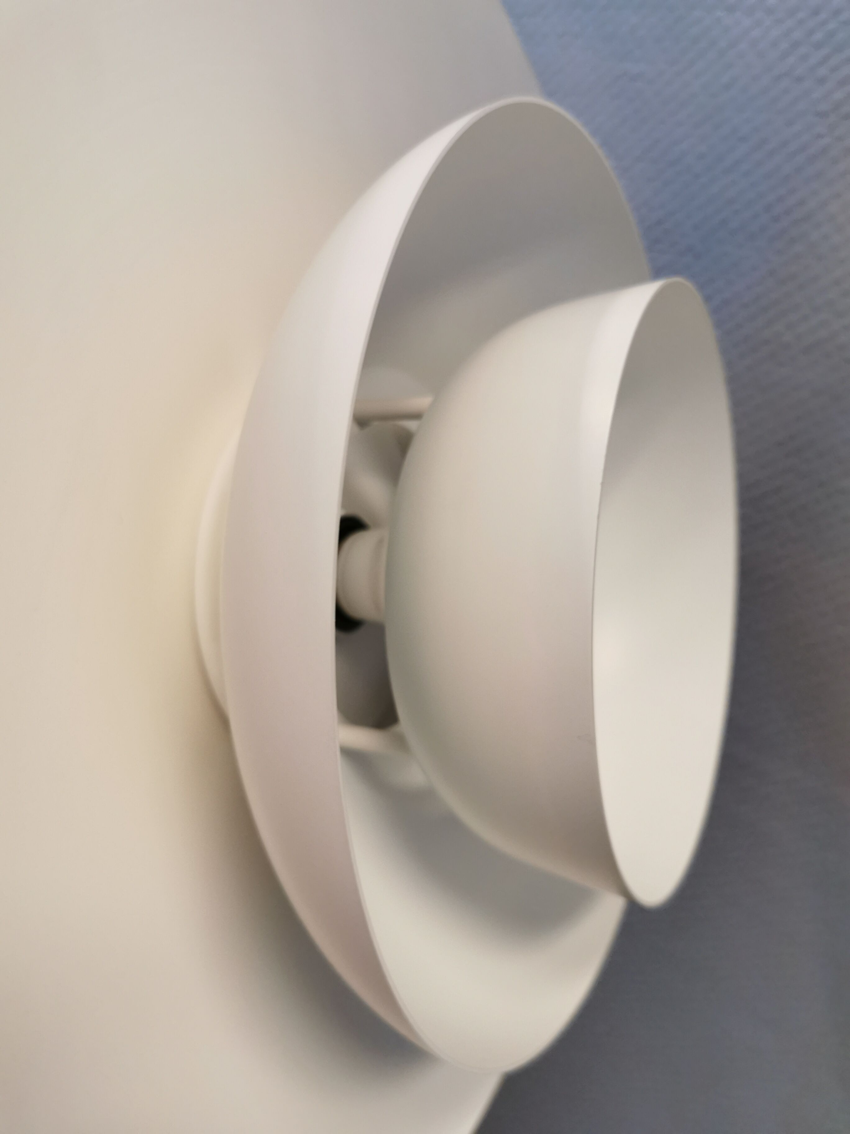 Classic danish designed hanging lamp from the 80s, in white lacquered metal
