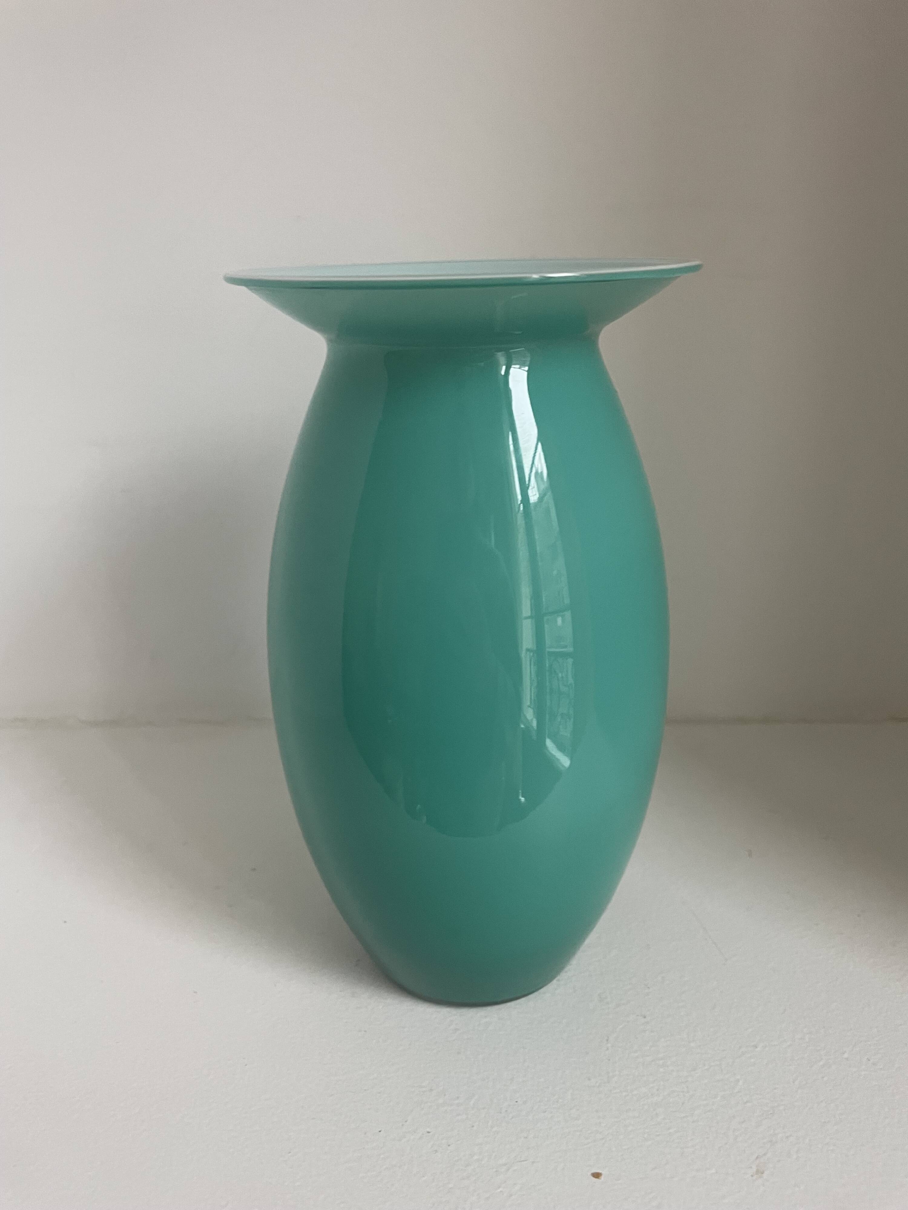 Set of 18 decorative items