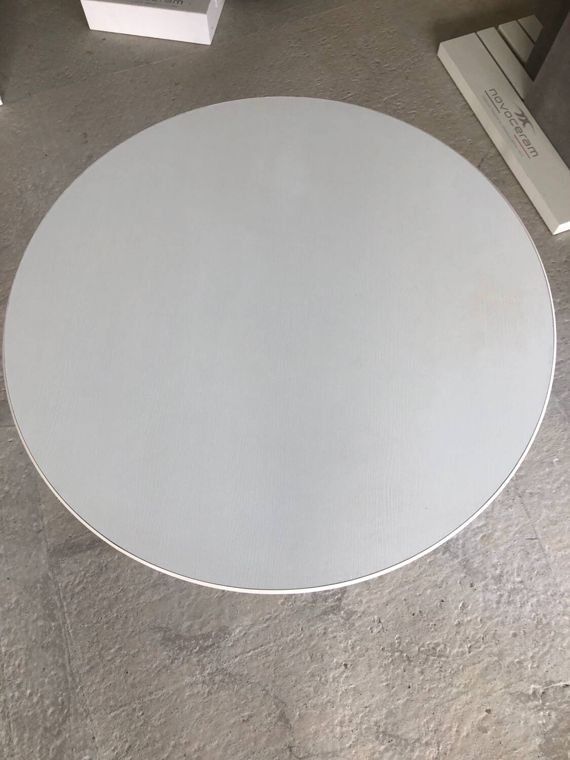 Vintage round table and 2 bistro chairs