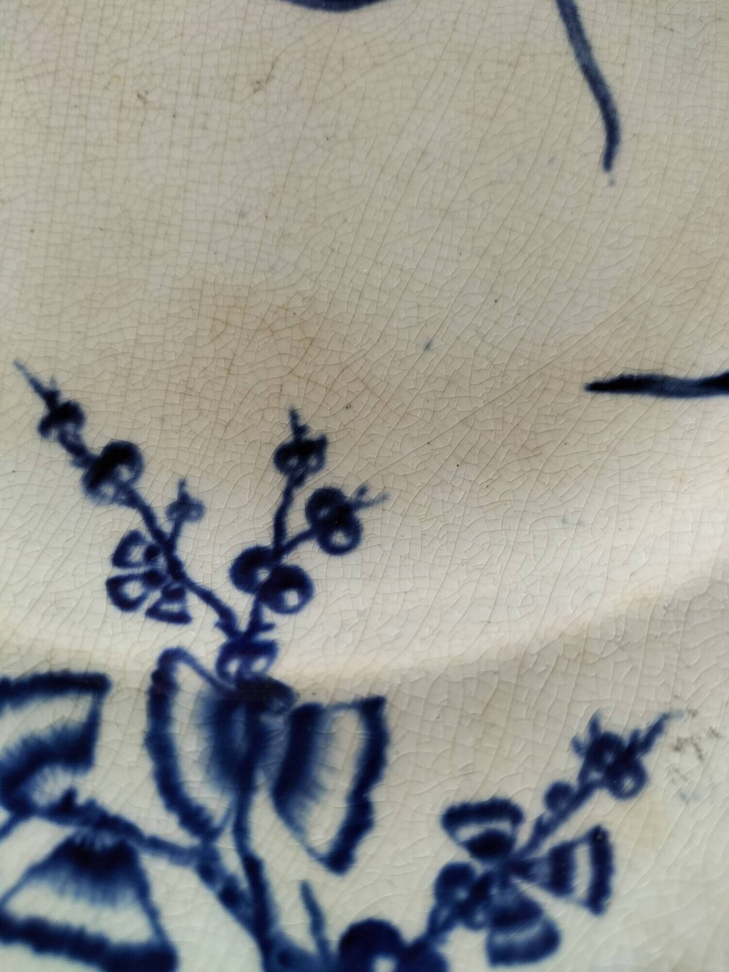 Antique plate with Chinese blue oriental decoration from the late 19th century.