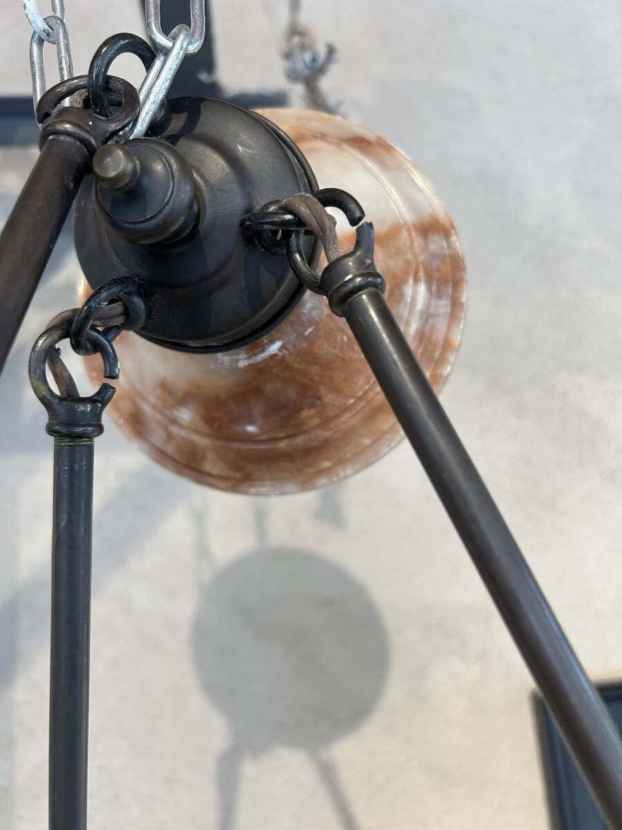 Plafonnier art déco suédois en marbre rose