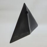 Soliflore vase in black ceramic pyramid or manta ray design