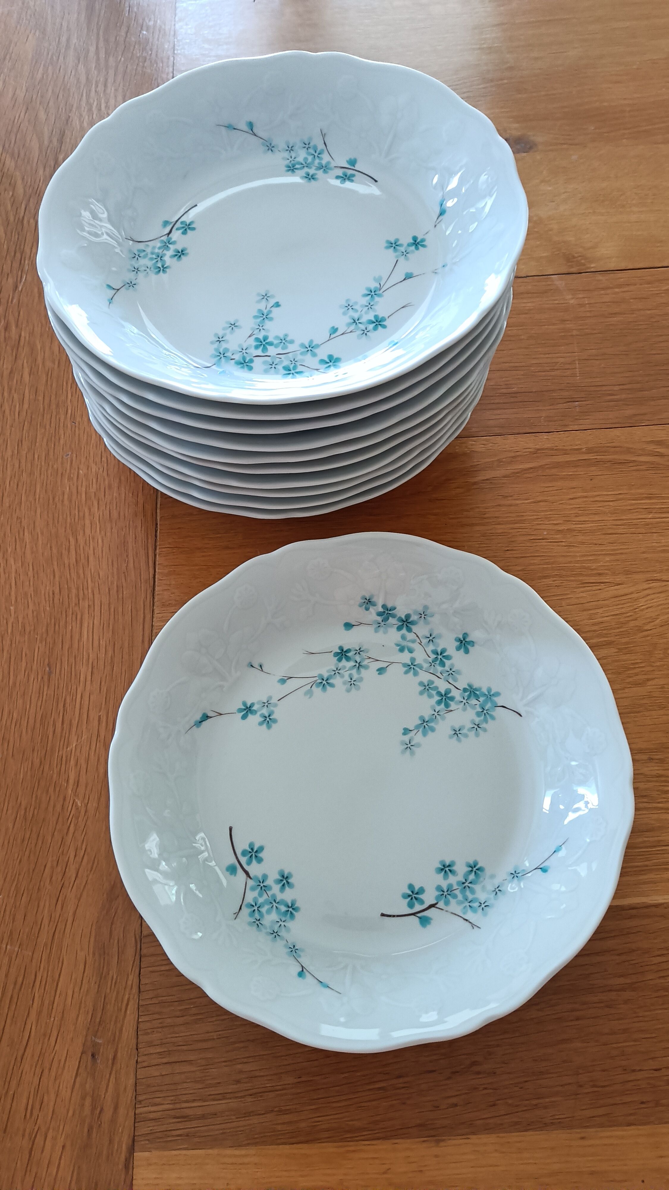 Sologne porcelain dinner service
