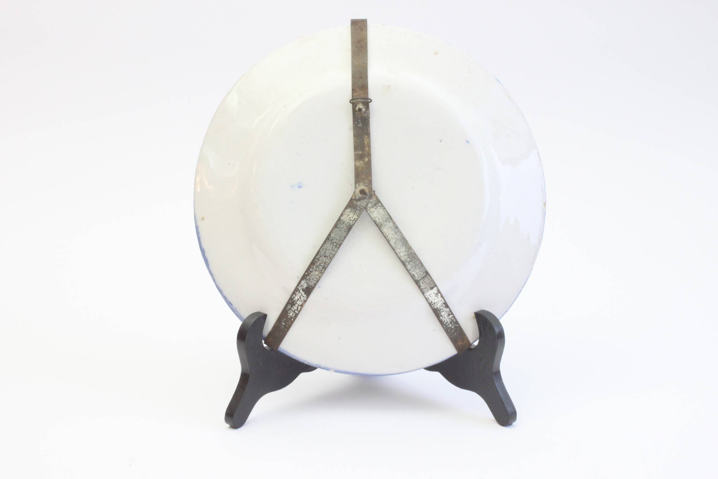 Antique plate in faience, 19th