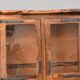 Argentier vitrine brutaliste forme libre en olivier