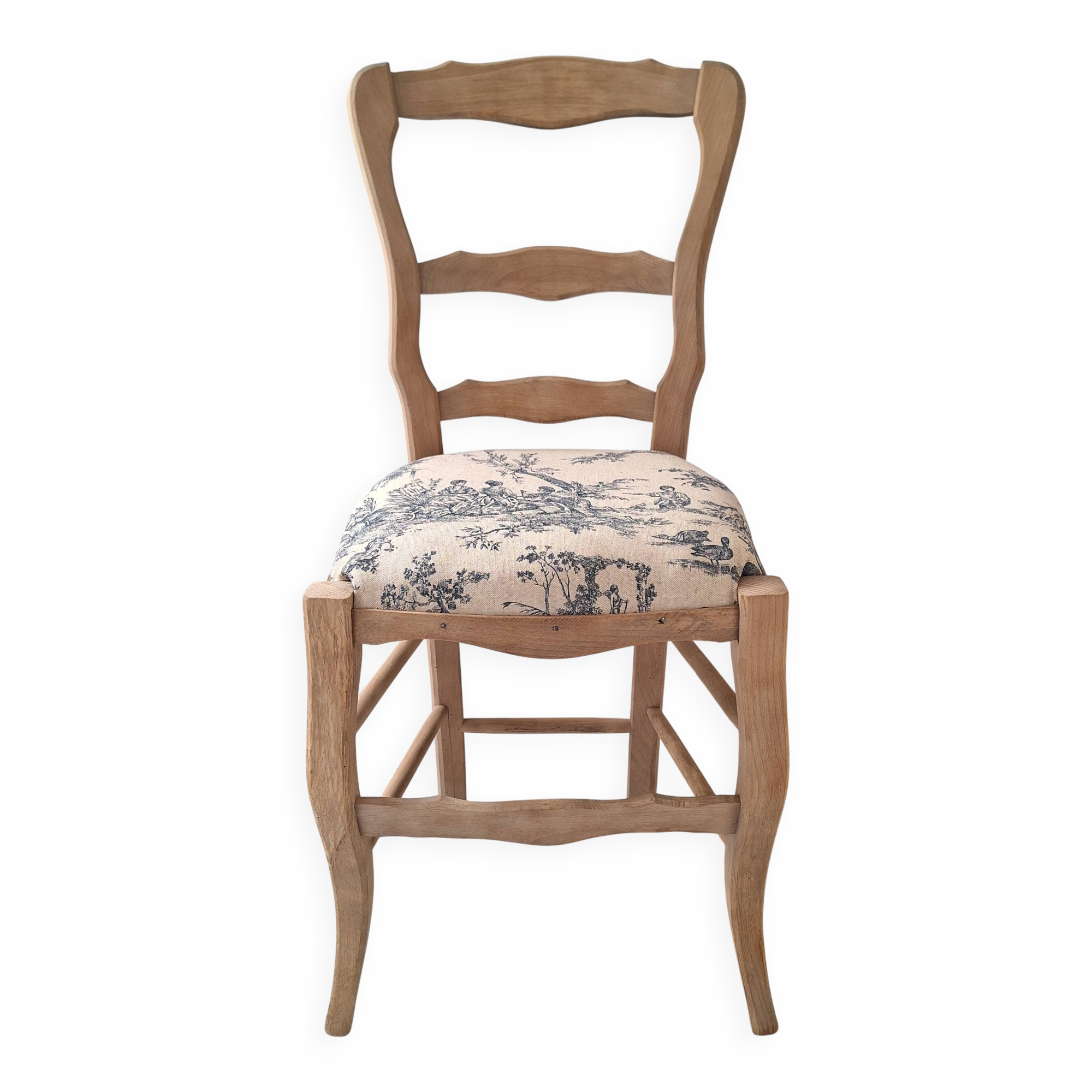 Country chair in blue toile de Jouy