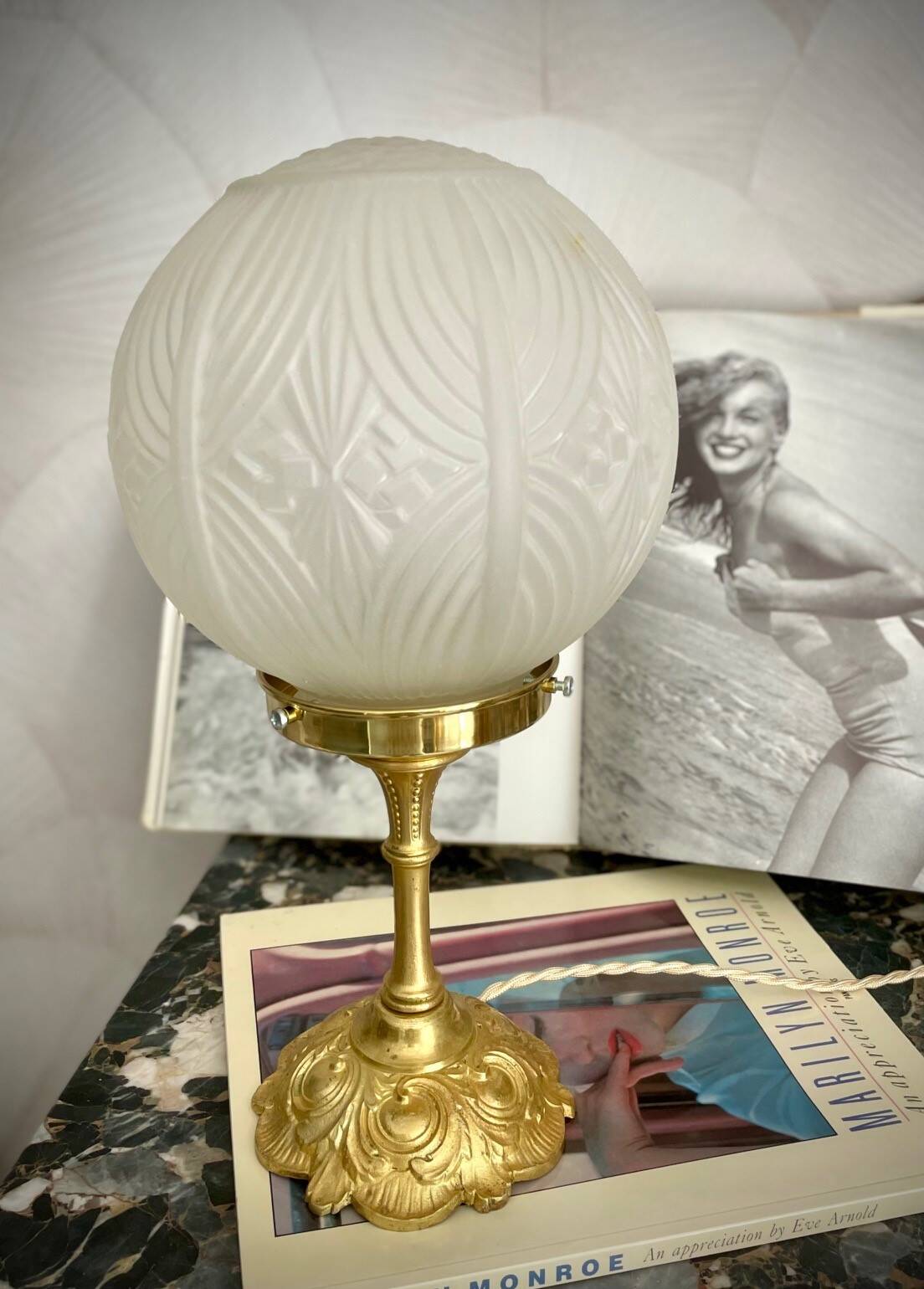 Lampe art déco avec pied en bronze