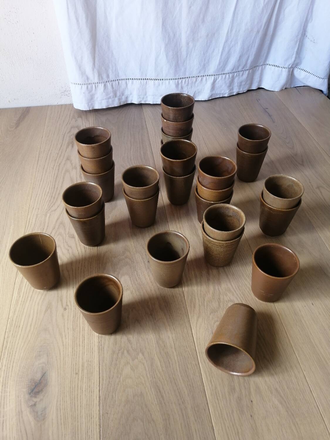 Lot de 27 tasses-timbales vintage en grès Digoin