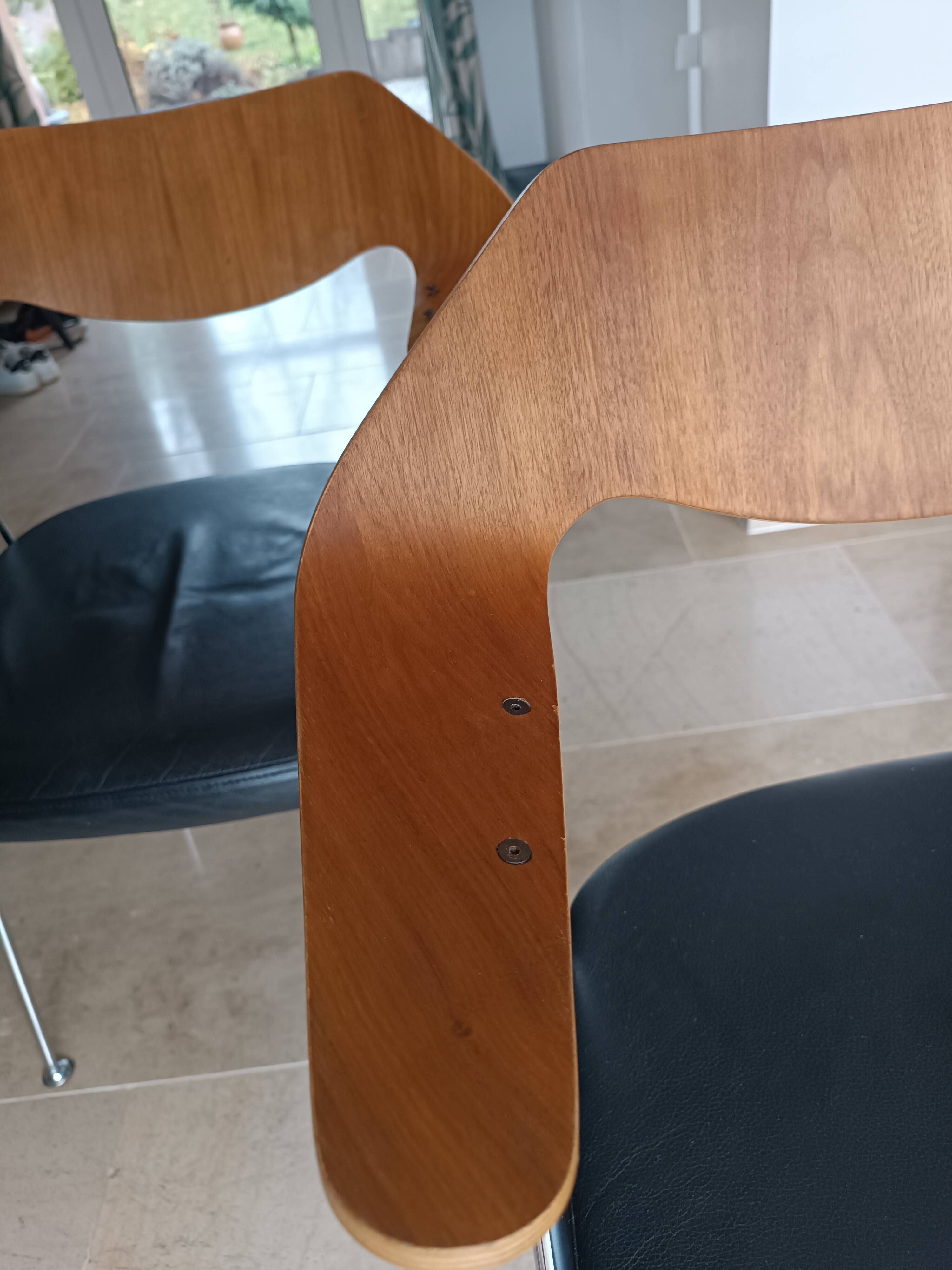 Chaises 675 Robin Day pour Habitat