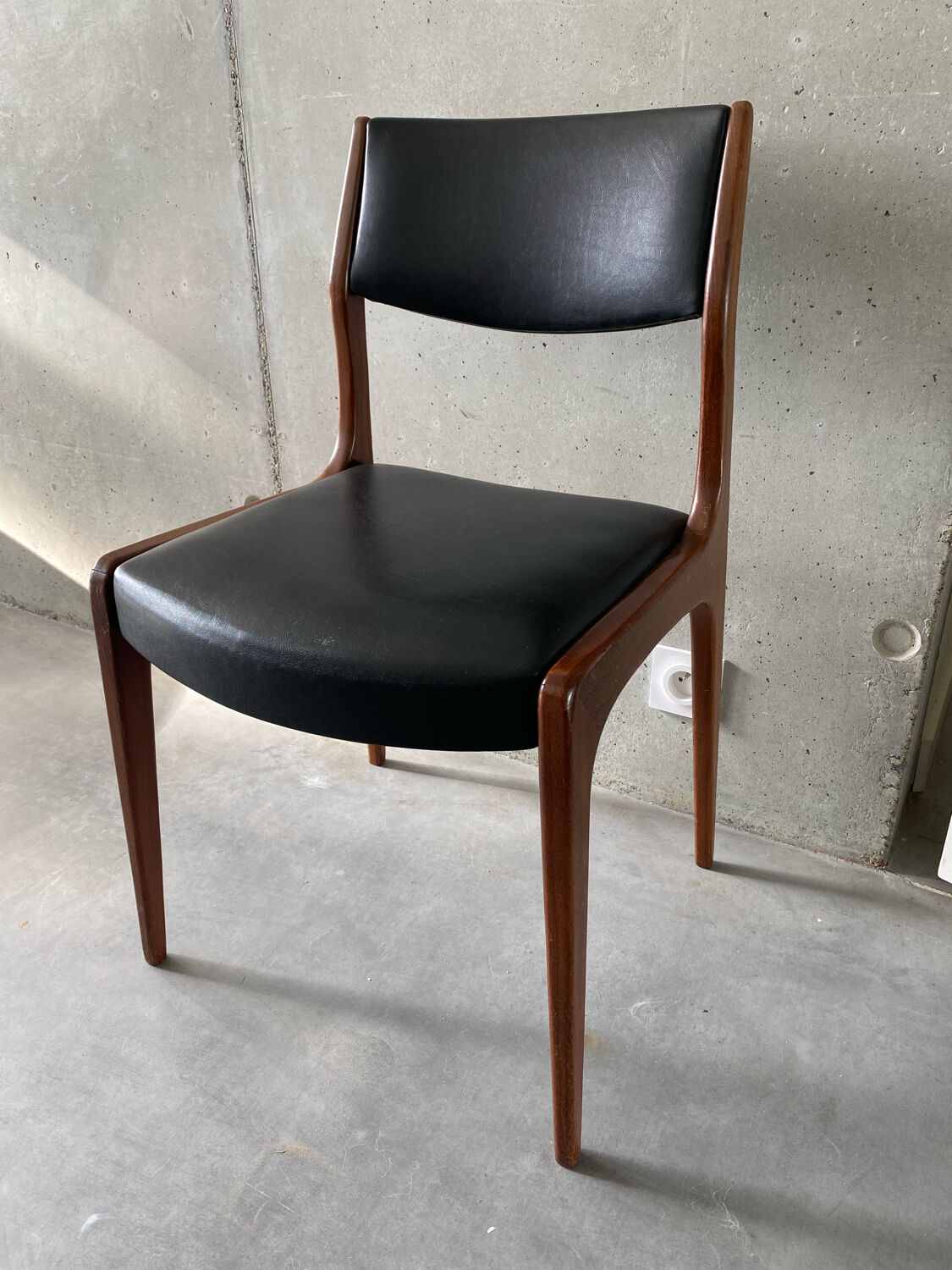 4 scandinavian teak chairs