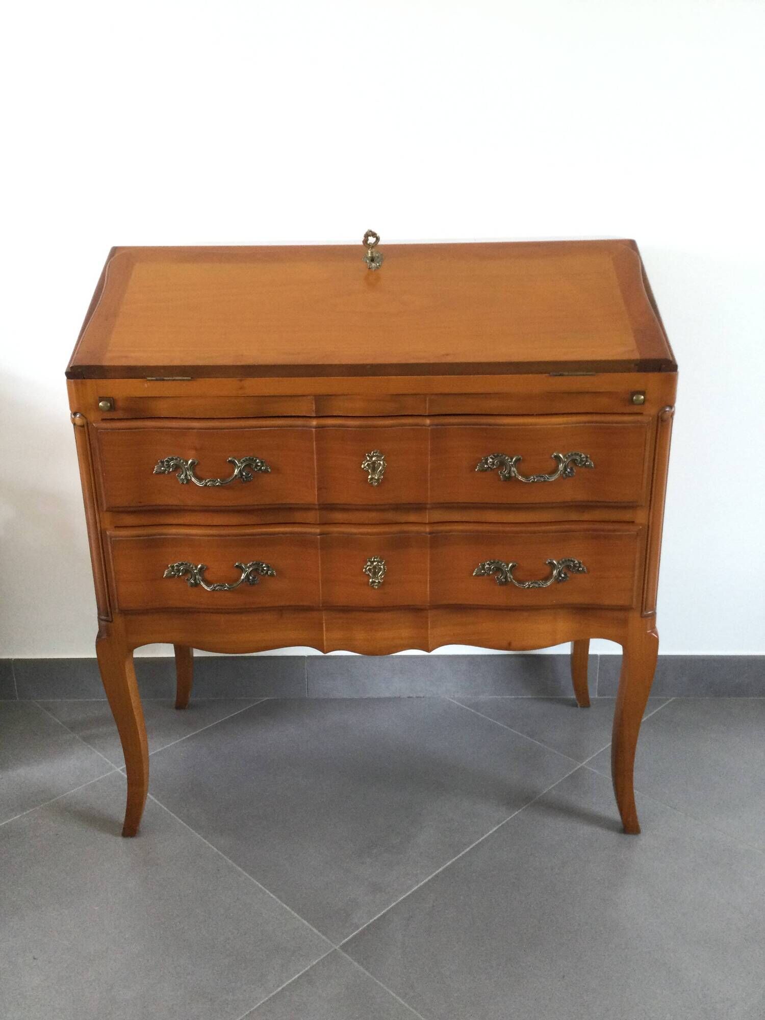 Bureau Dos d'âne En Merisier