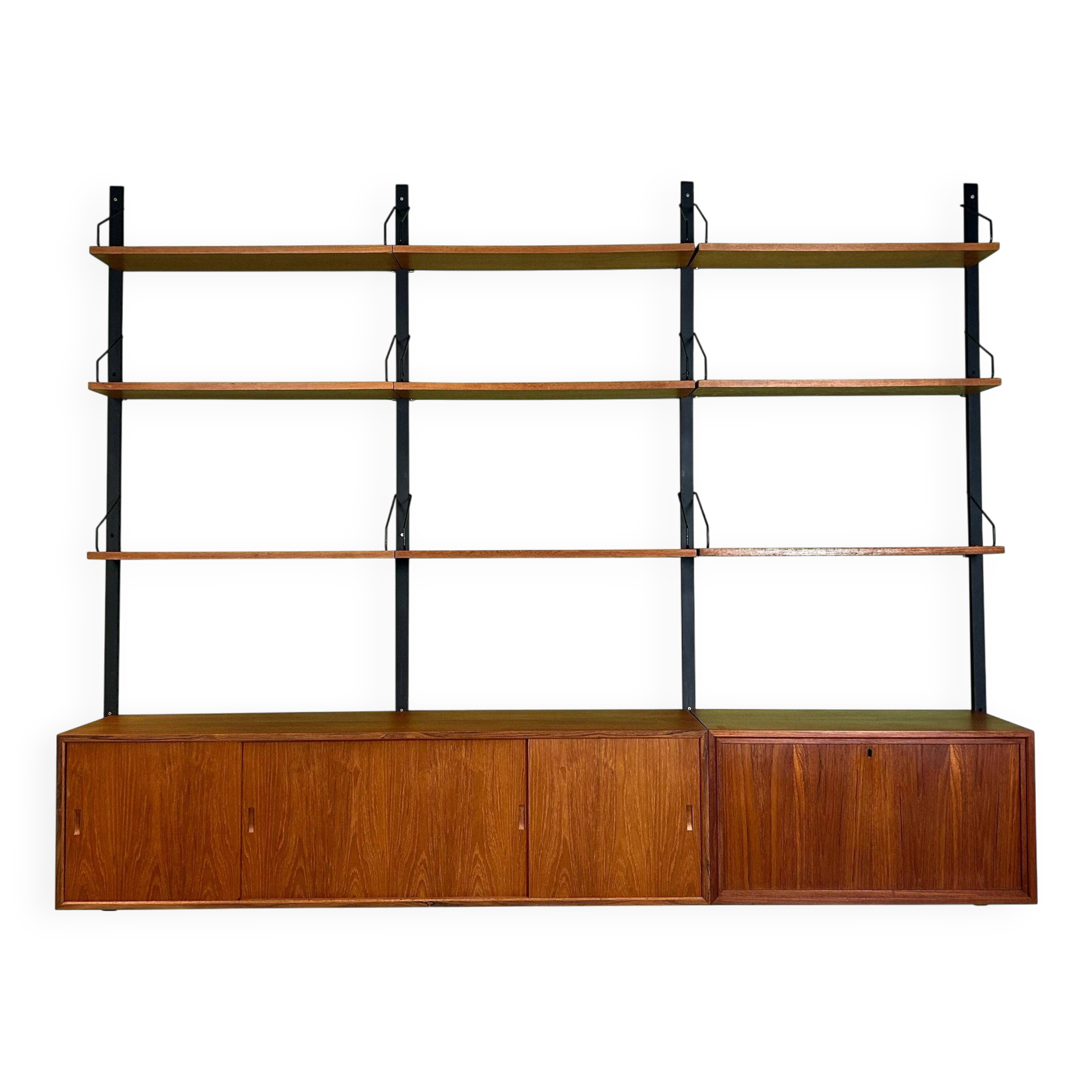 Poul Cadovius Mid- Century Modern Modular Teak Wall Unit Shelving for Cado