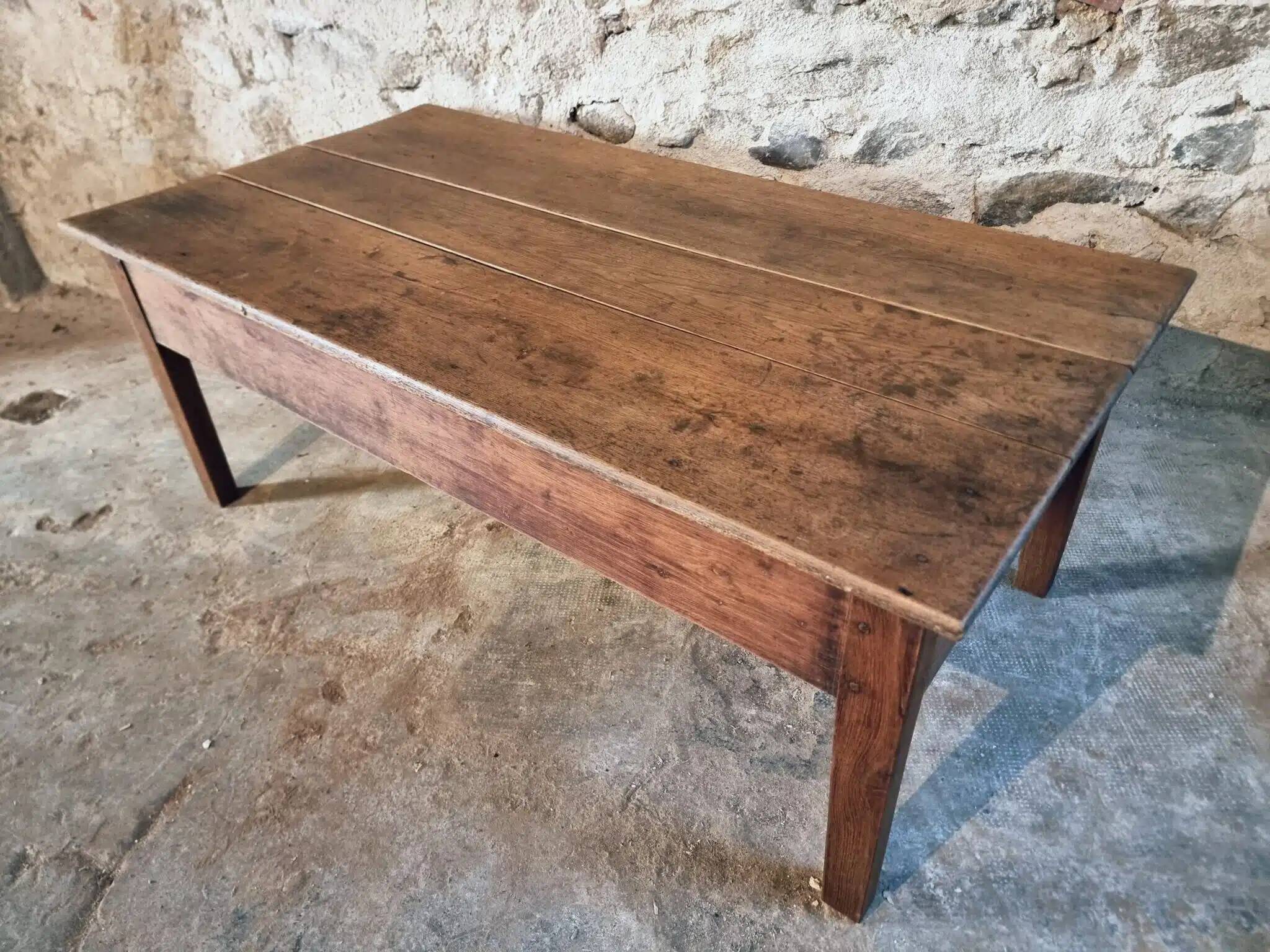Table basse ancienne en chêne français – Table de ferme rustique du XIXe siècle avec tiroir et panneau de rangement coulissant, vers 1850