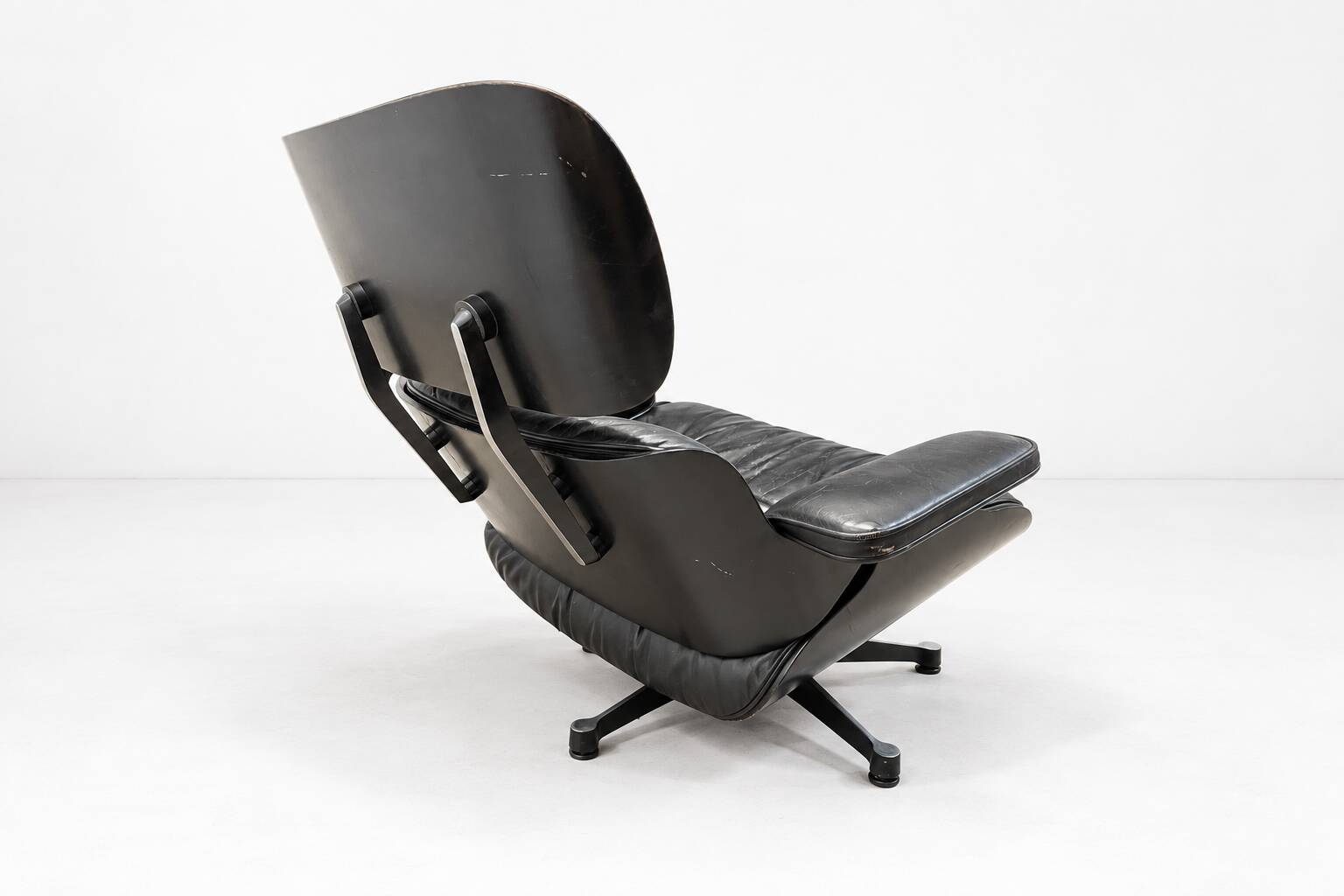 Charles Eames Lounge chair from Vitra