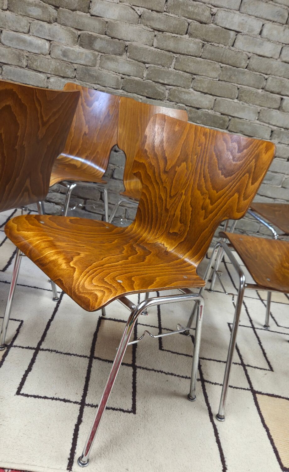 6 vintage Scandinavian chairs from the 1970s.