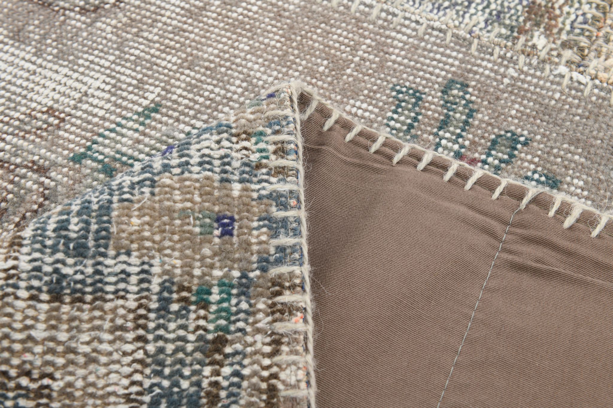 Tapis turc en laine fait à la main