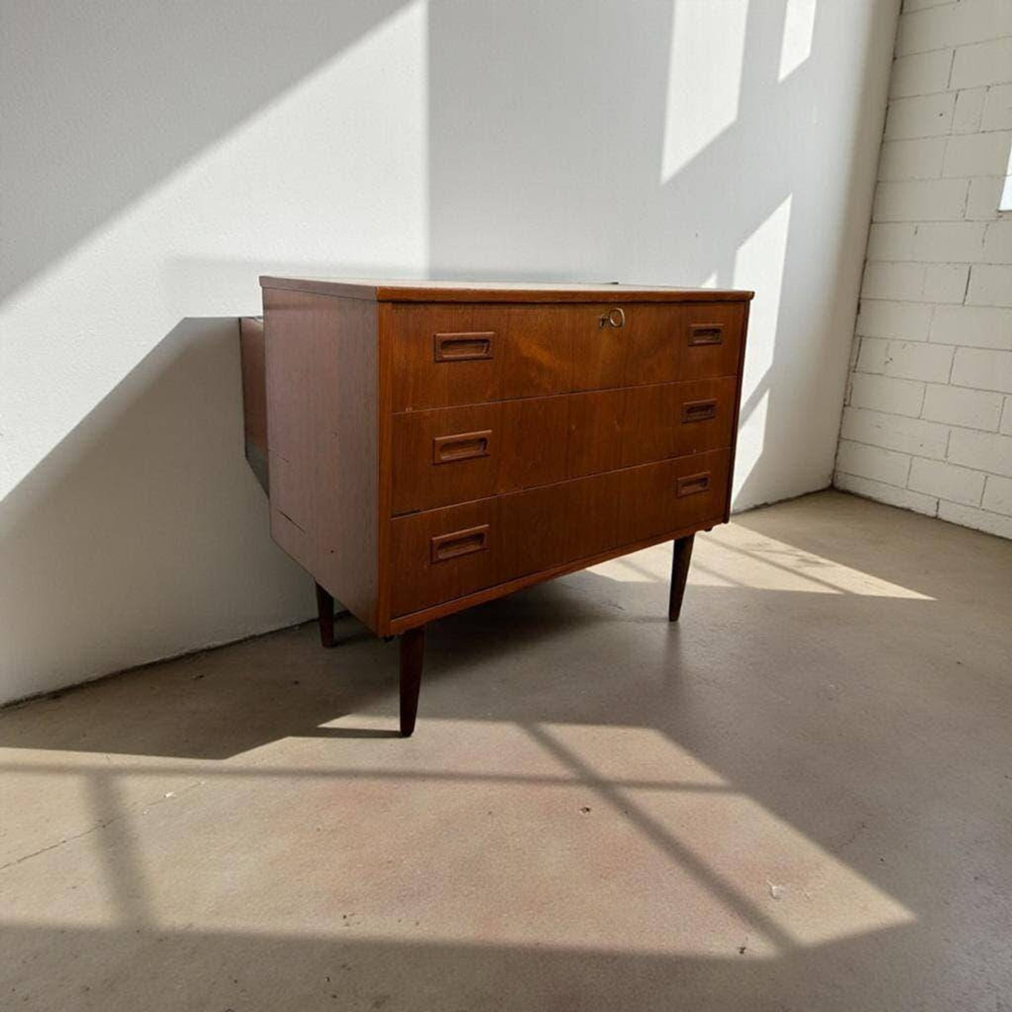 Vintage teak chest of drawers / mid-century wardrobe