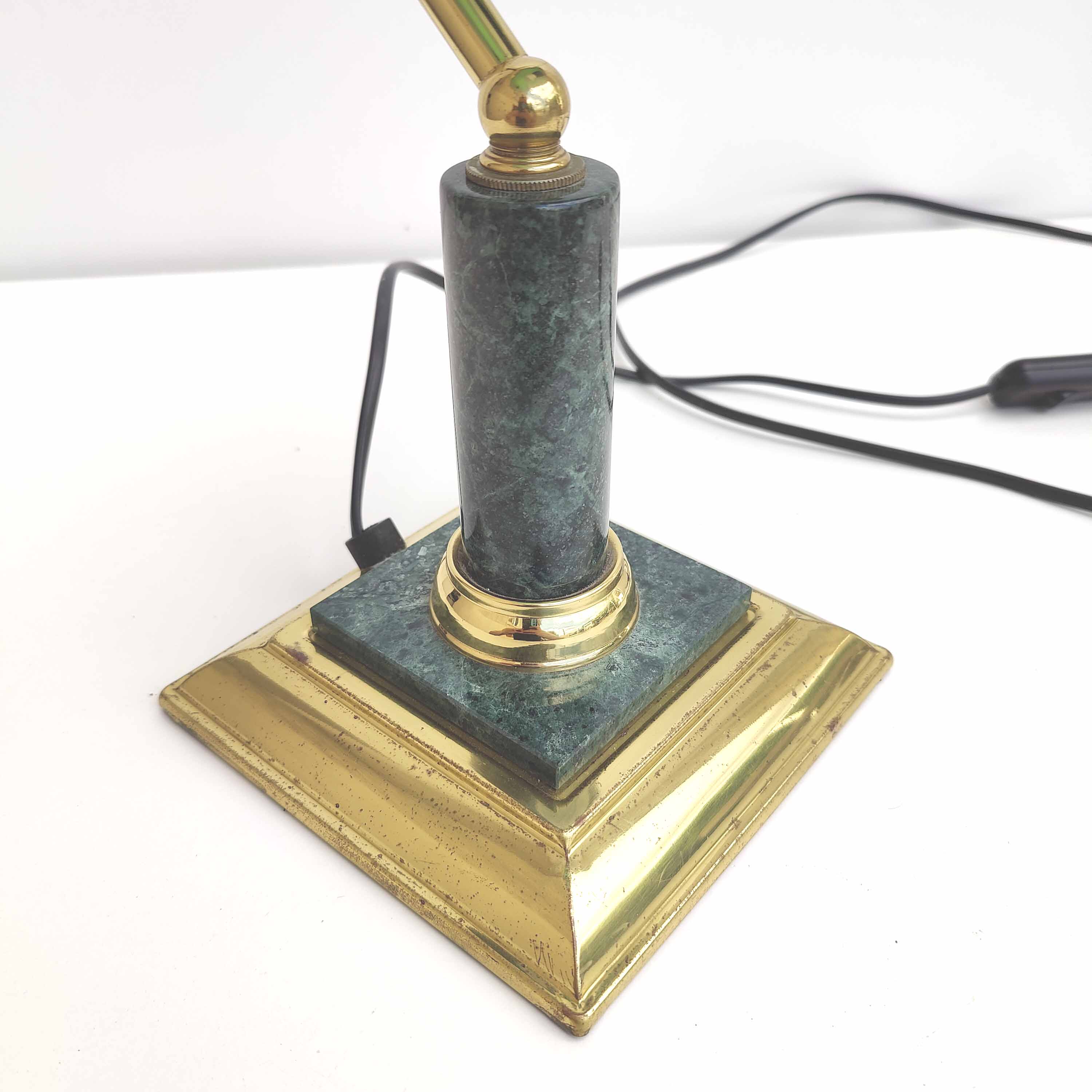 Green opaline banker lamp
