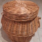 Wicker pouf box