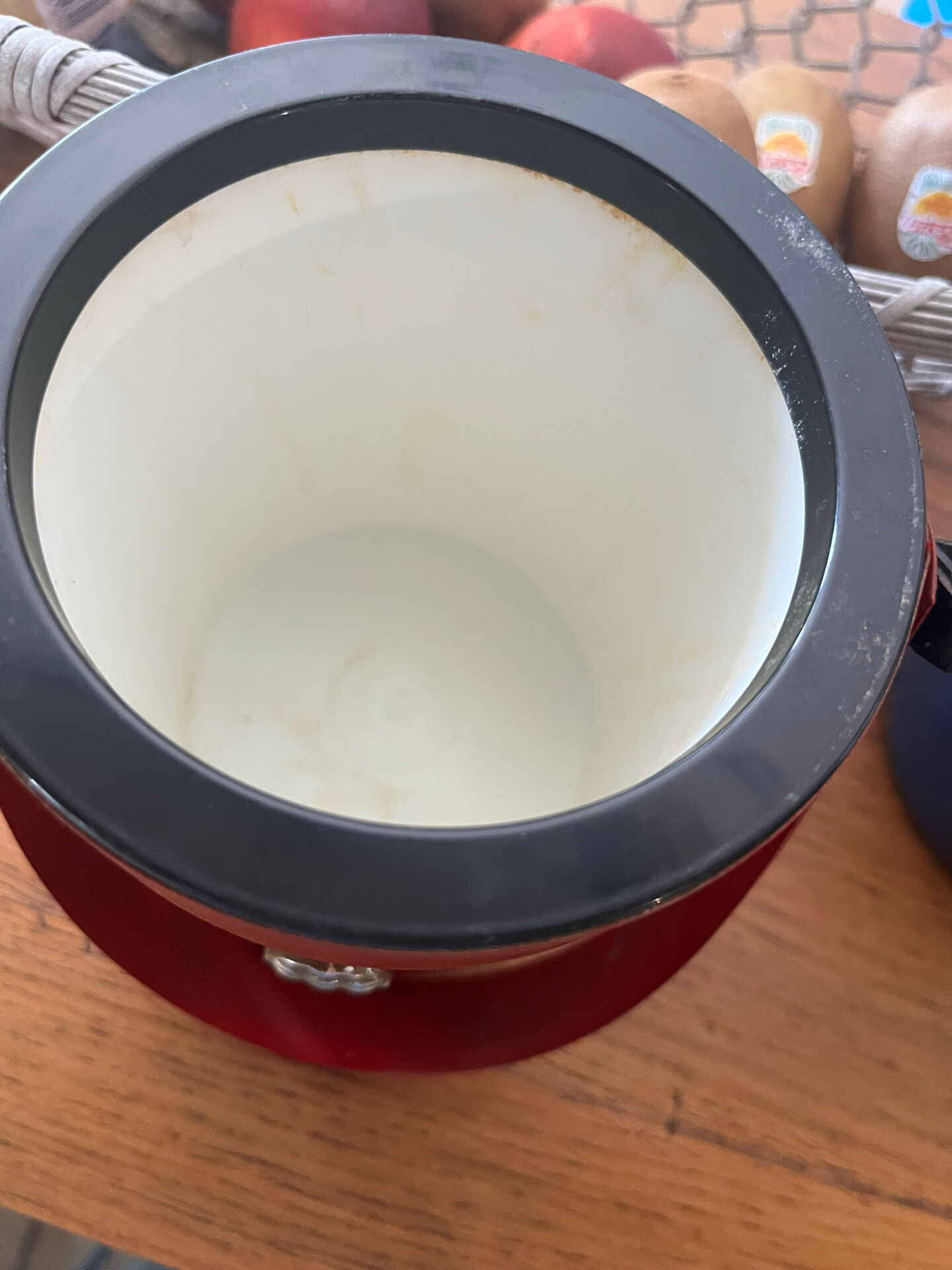 Ice bucket