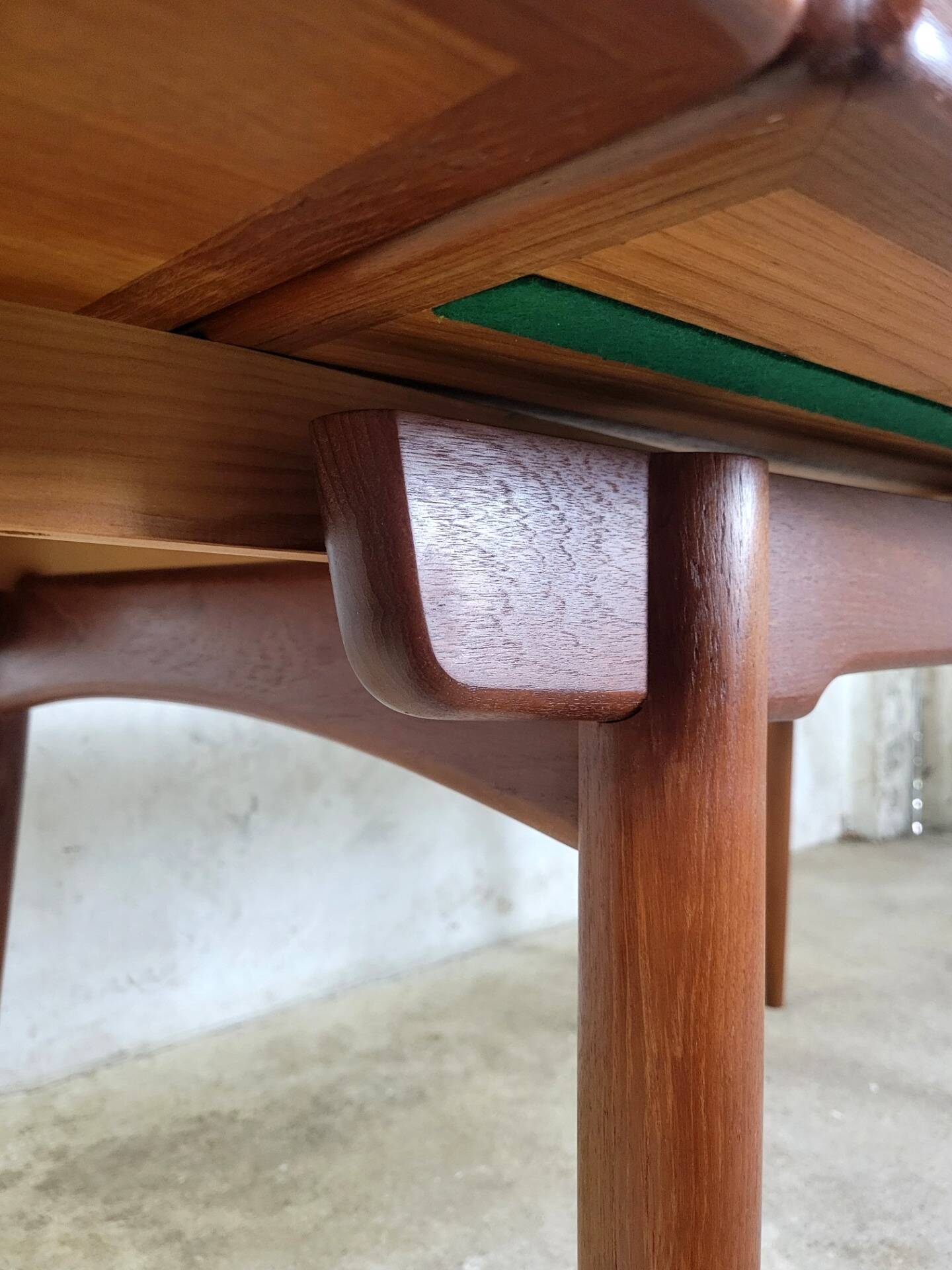 Vintage AT 312 dining table by Hans J. Wegner for Andreas Tuck