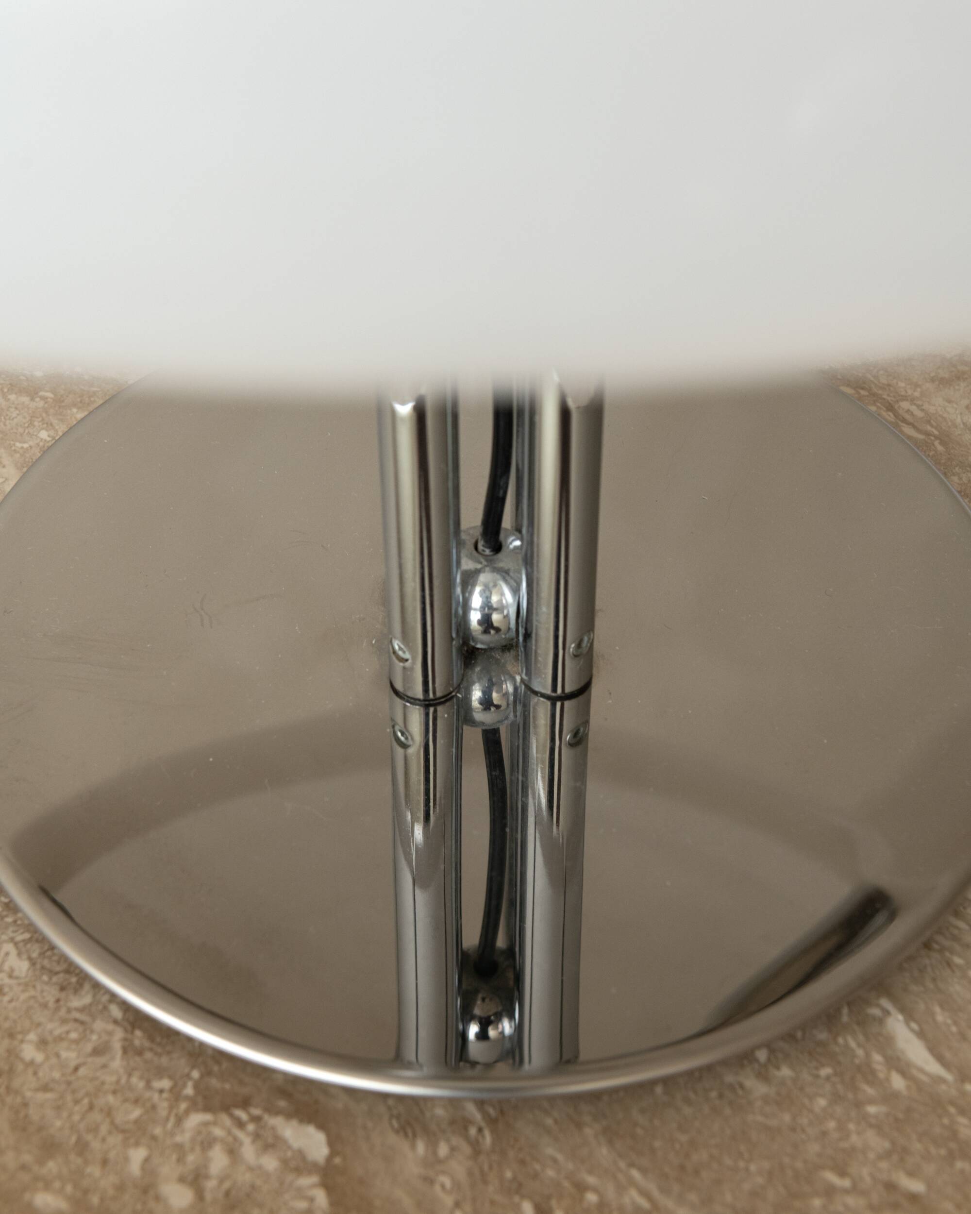 Lampe de table Quadrifoglio par Ufficio Progetti pour Harvey Guzzini, Italie, années 1970