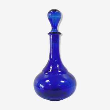 Carafe ancienne en verre bleu cobalt