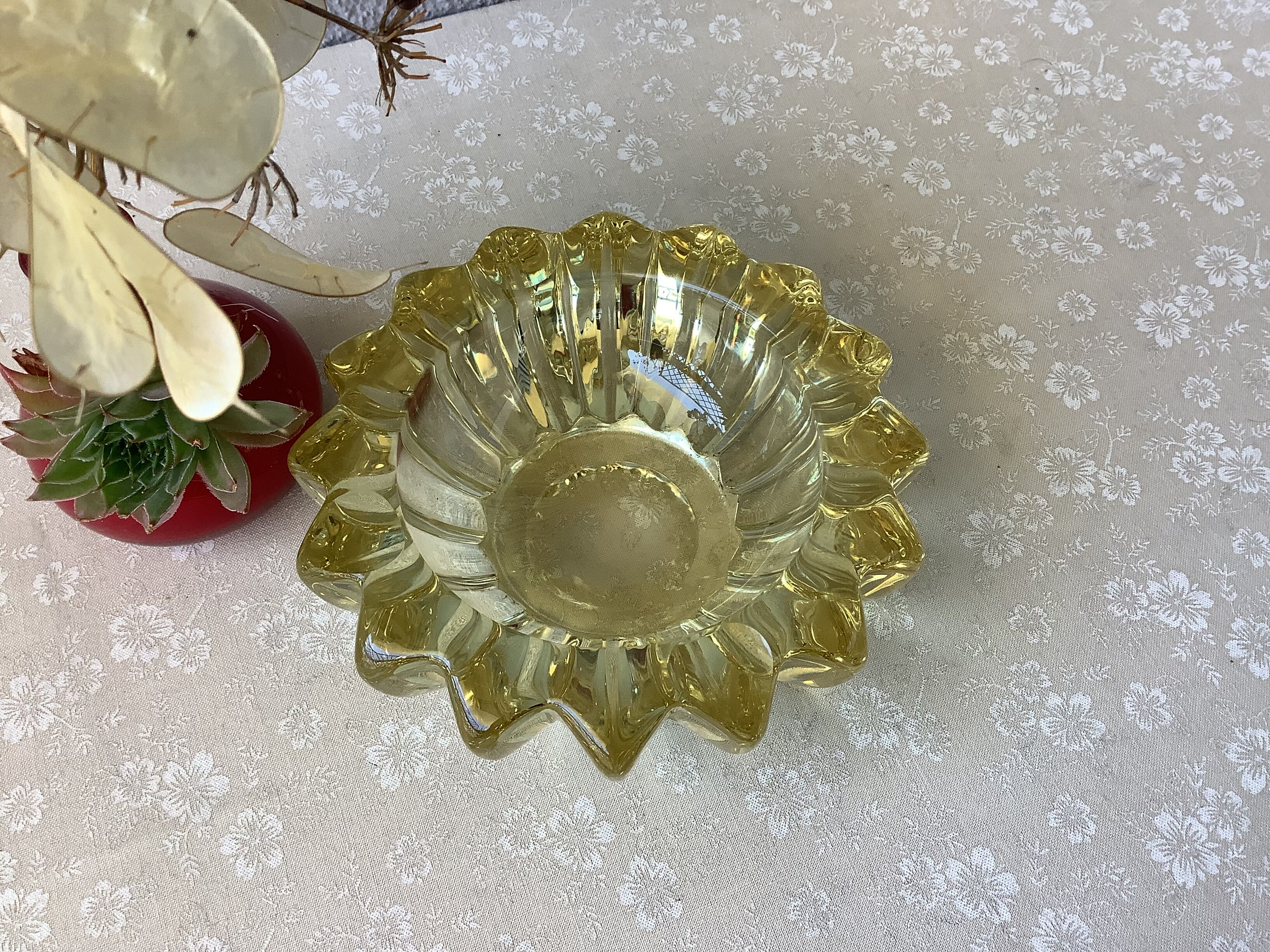 Art Deco ashtray in crystal Pierre d'Avesn France Lorraine