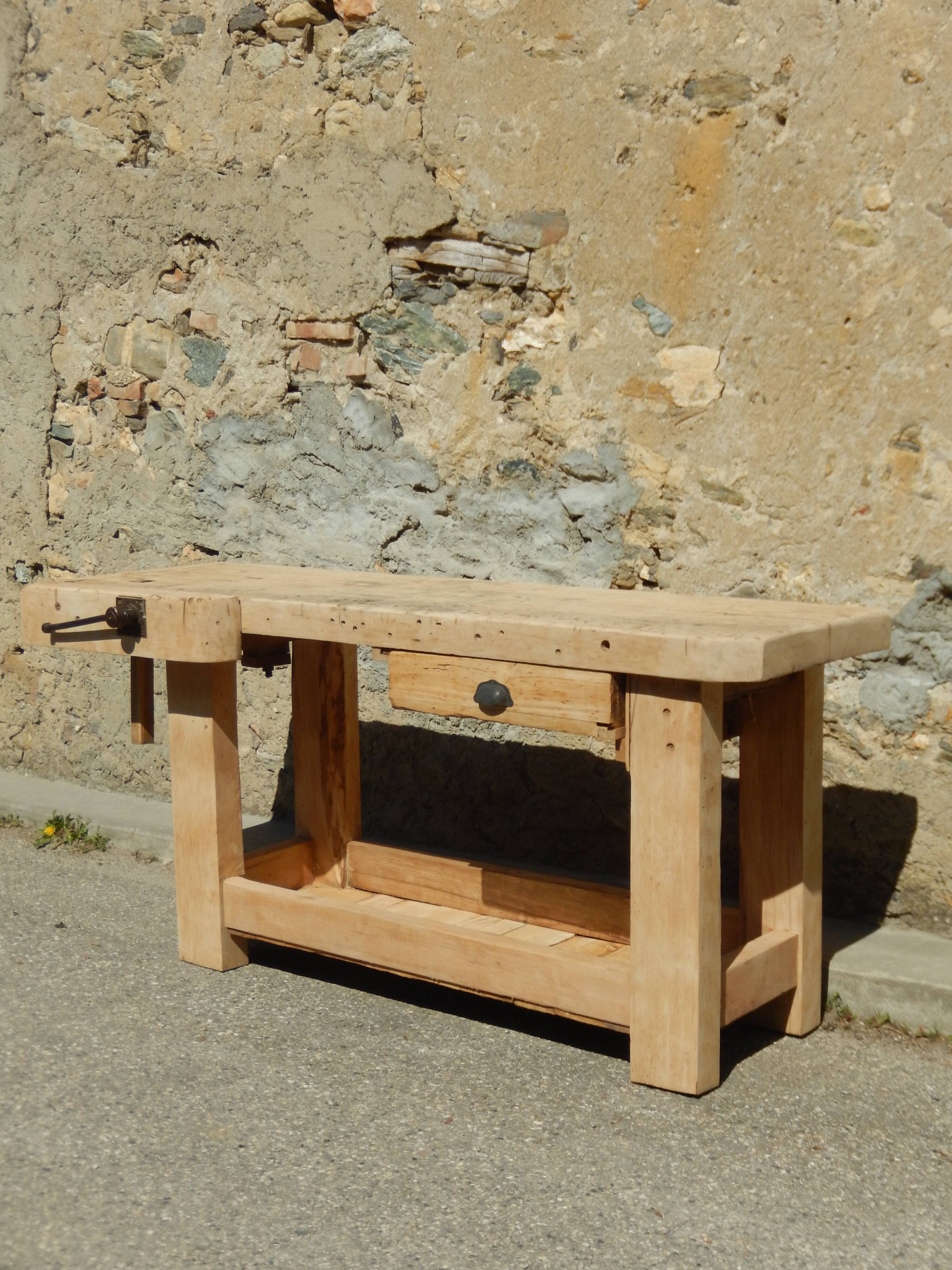 Superb old beech wood carpenter's workbench - Trade furniture - Console