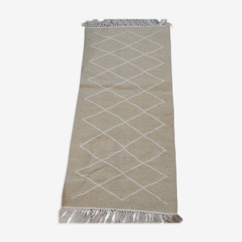 Hand-made beige and white wool rug 65x144cm