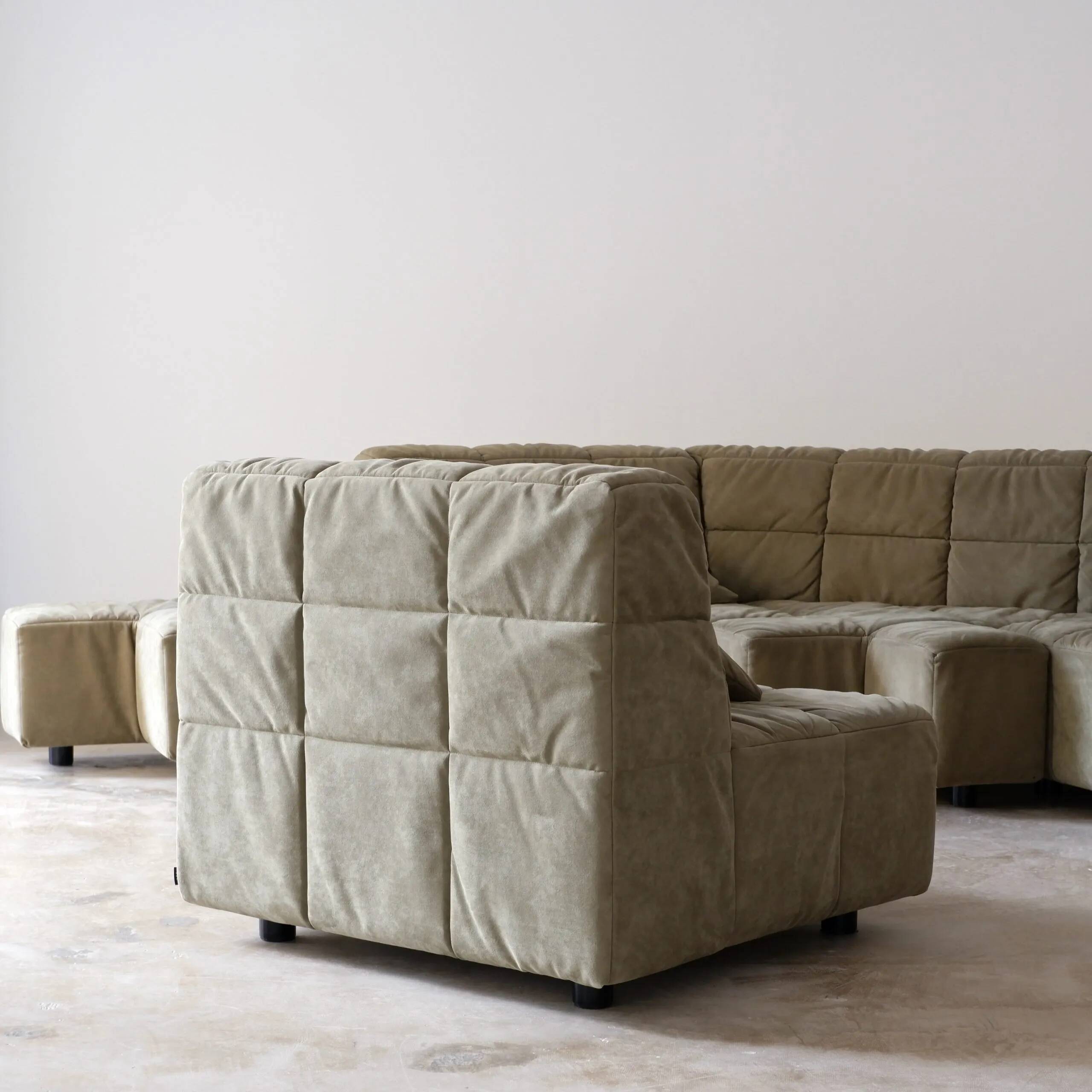 “Castell” sofa by Hans Hopfer for Neue Wiener Werkstätten