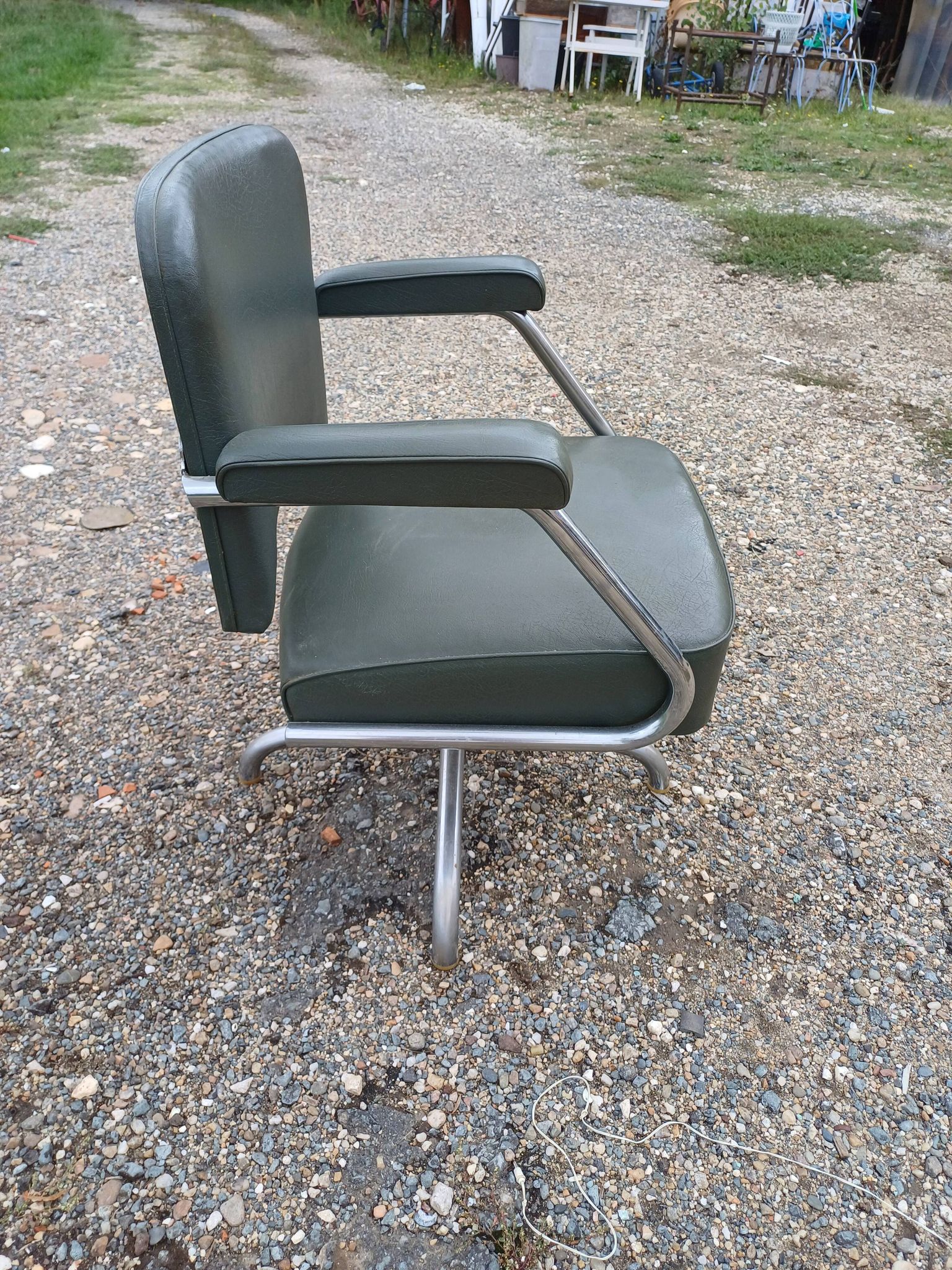 Pullman Armchair in Chrome Metal and Green Leatherette