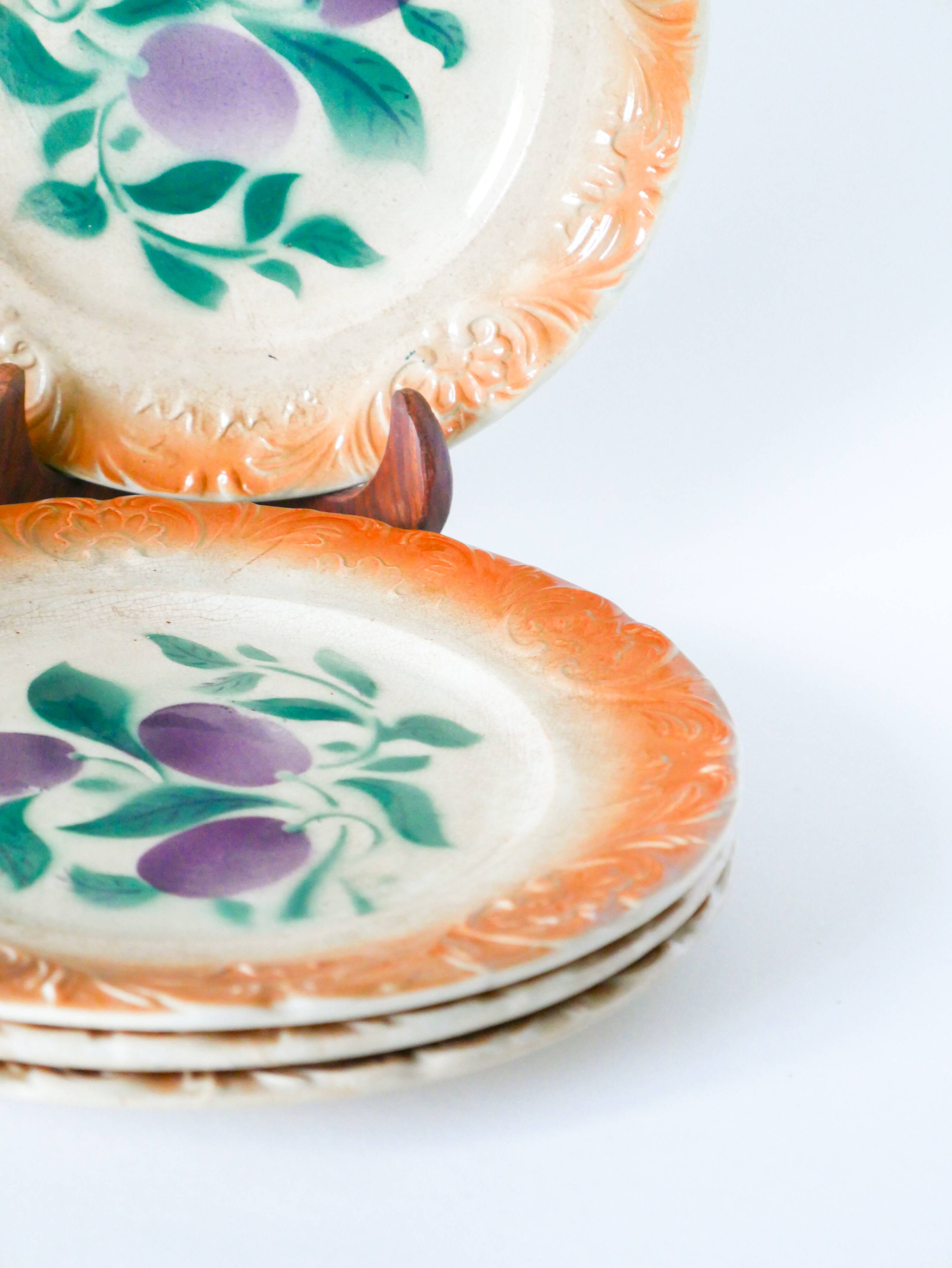 Set of 4 Sarreguemines earthenware plates, early 20th century