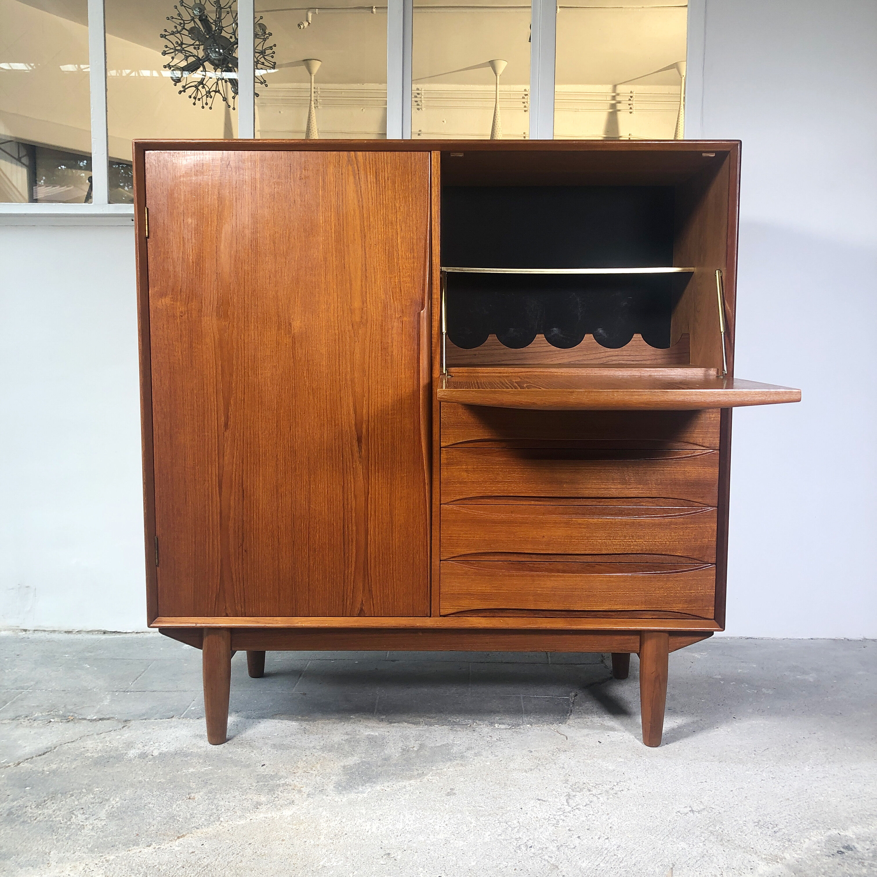 Meuble bar en teck par Arne Vodder 1960
