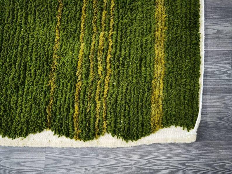 Handmade wool rug 250cm x 150cm