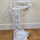 Ancien porte-parapluie victorien, fin XIXème en fonte laqué blanc
