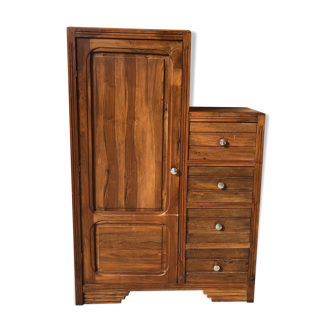 Armoire asymétrique