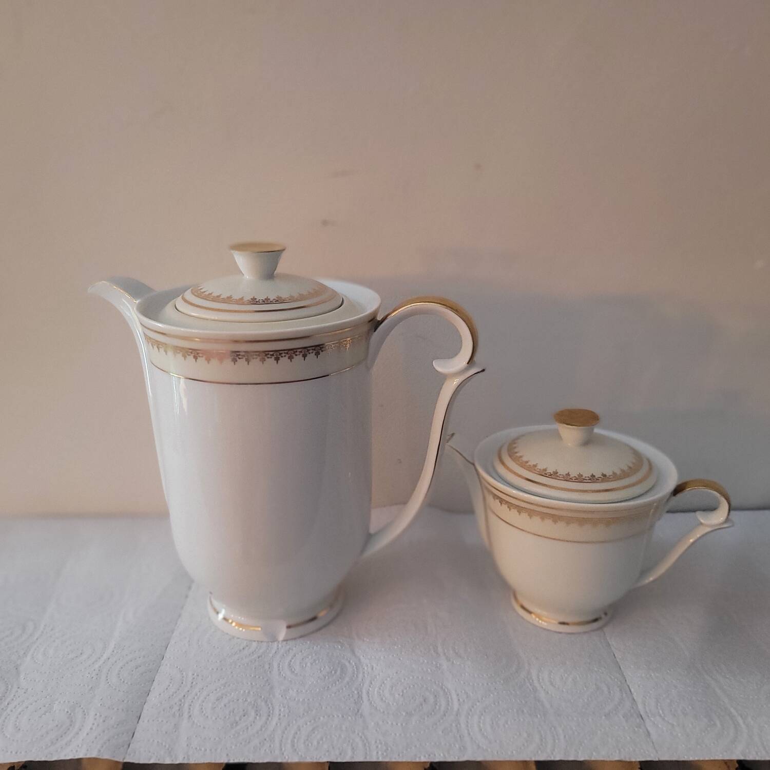 Service café-thé doré Lanternier Limoges, années 1950
