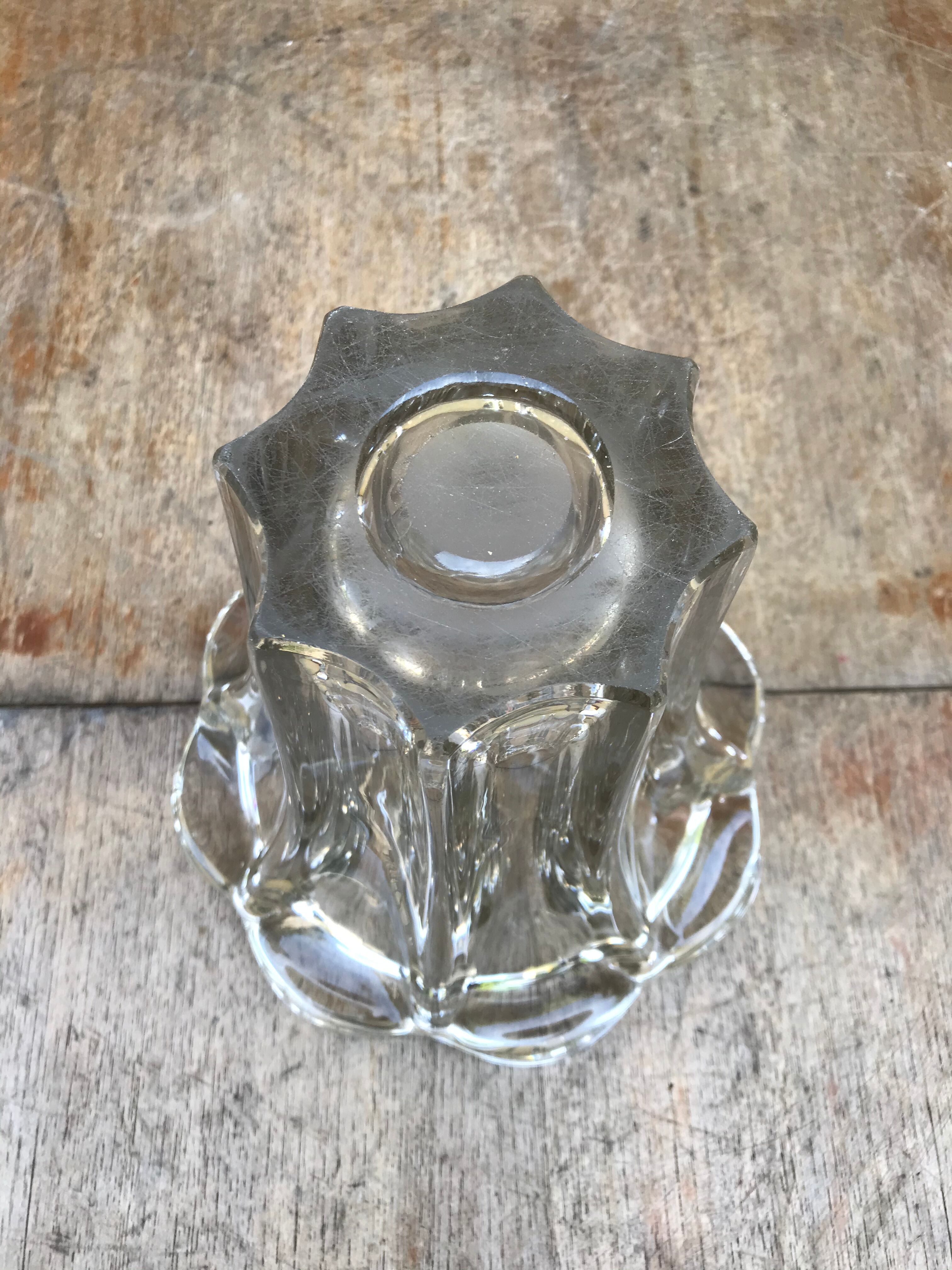 Old vase moulded glass shape flowers 70s vintage
