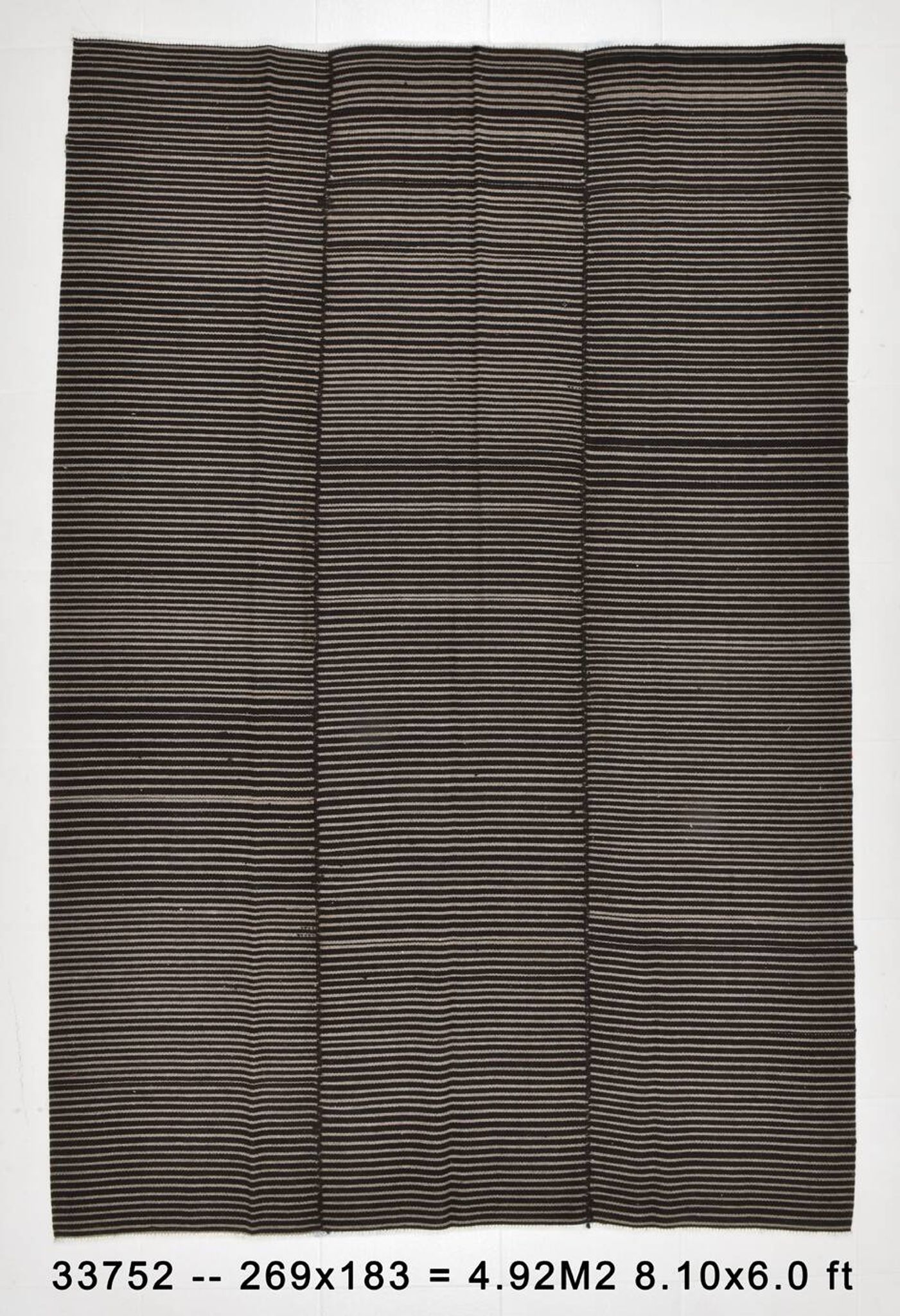 Tapis turc à fines rayures noires et grises (6 x 9 po), 183 x 269 cm