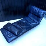 XDark brown leather chaise longue